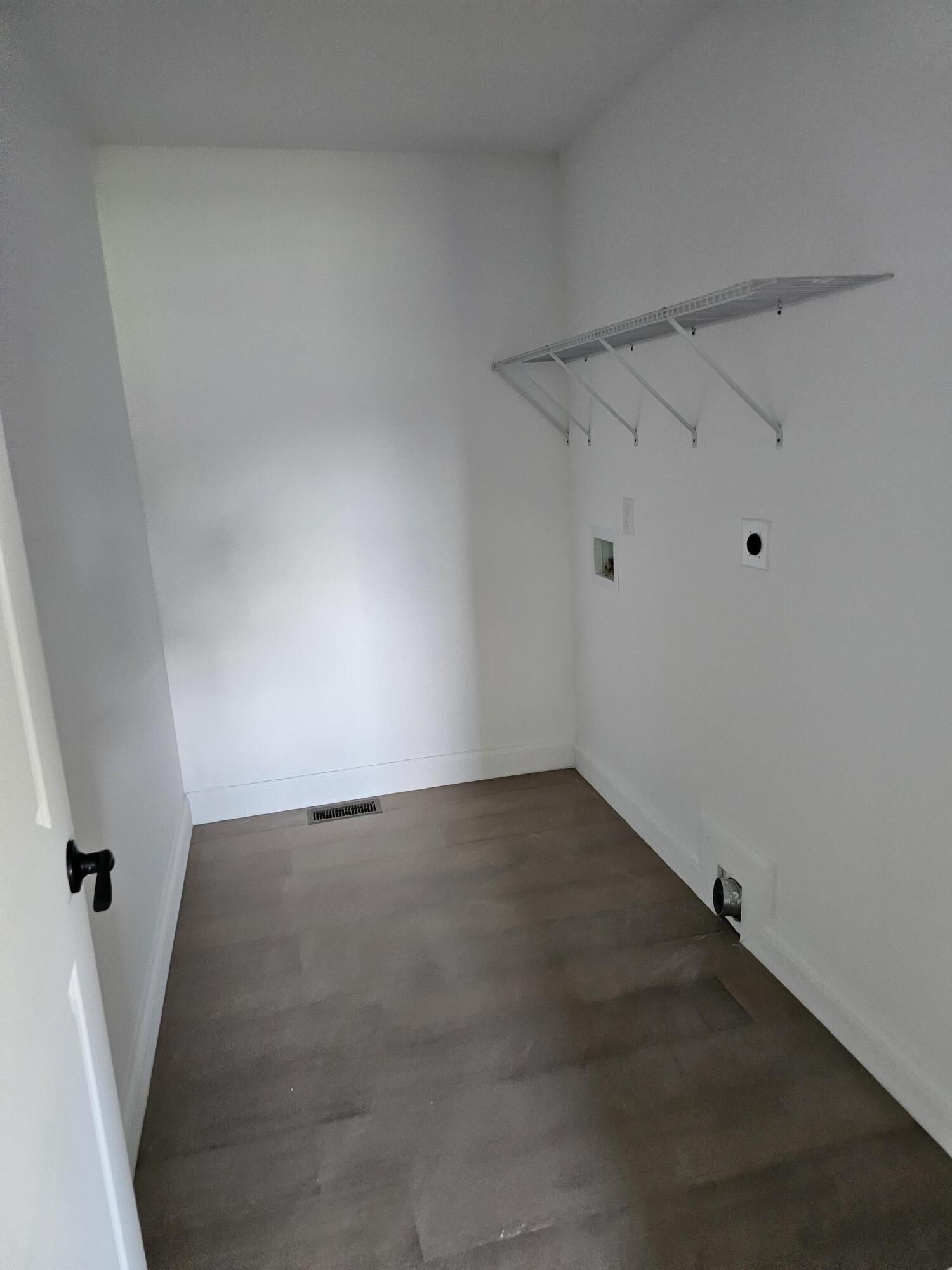 451 Madison Circle Property Photo 5
