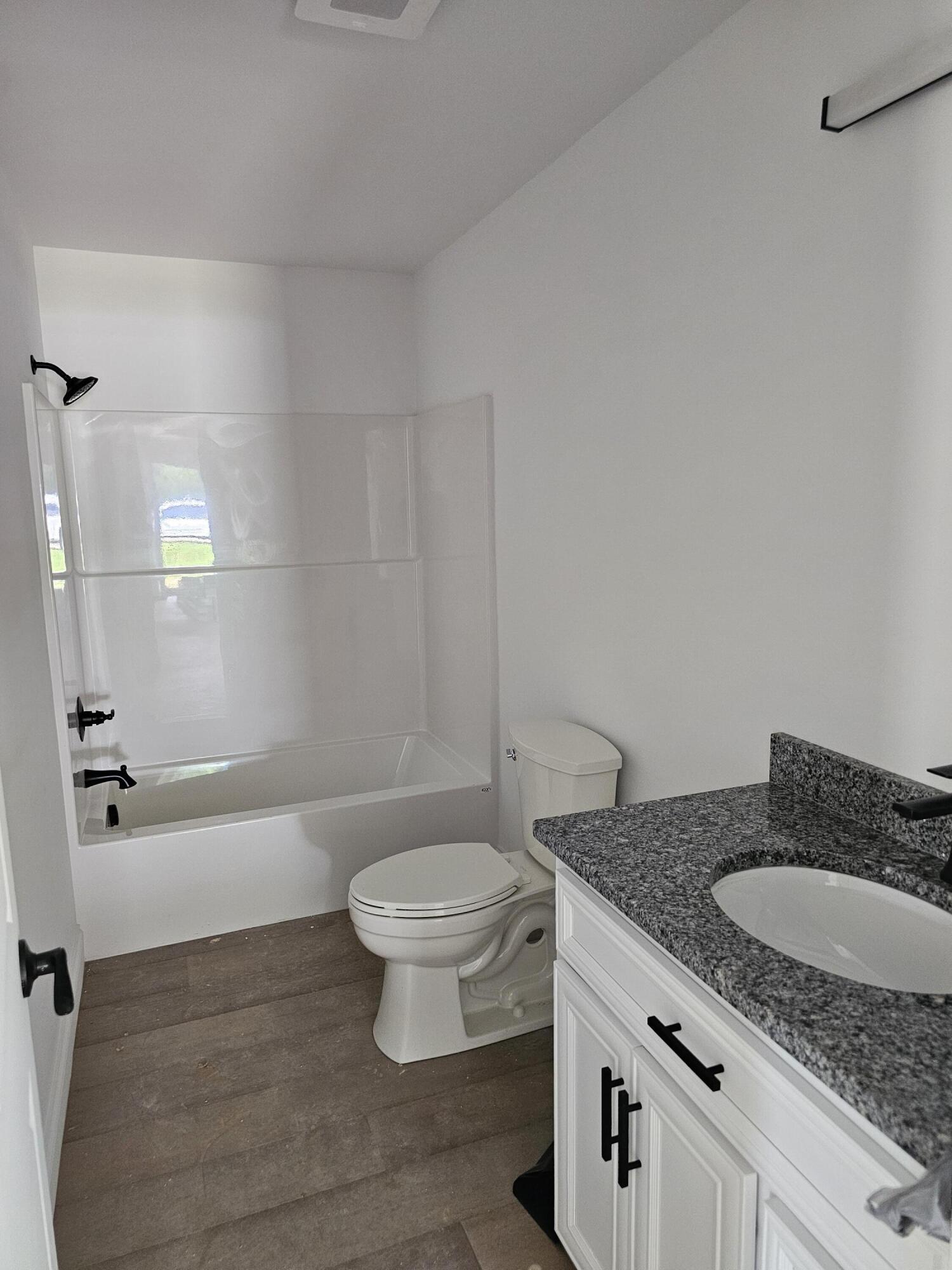 451 Madison Circle Property Photo 7