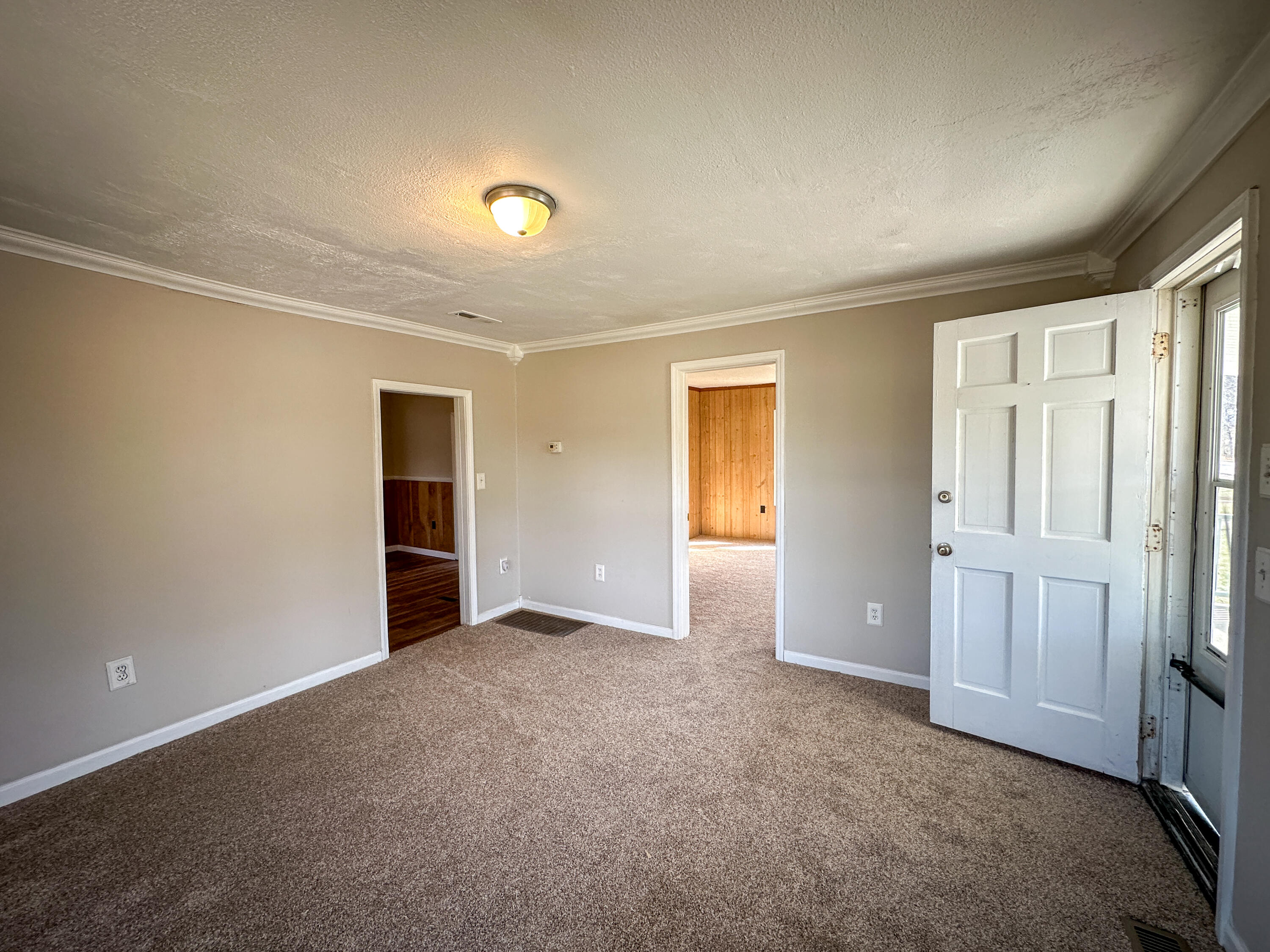 391 Pine Valley Lane Property Photo 3
