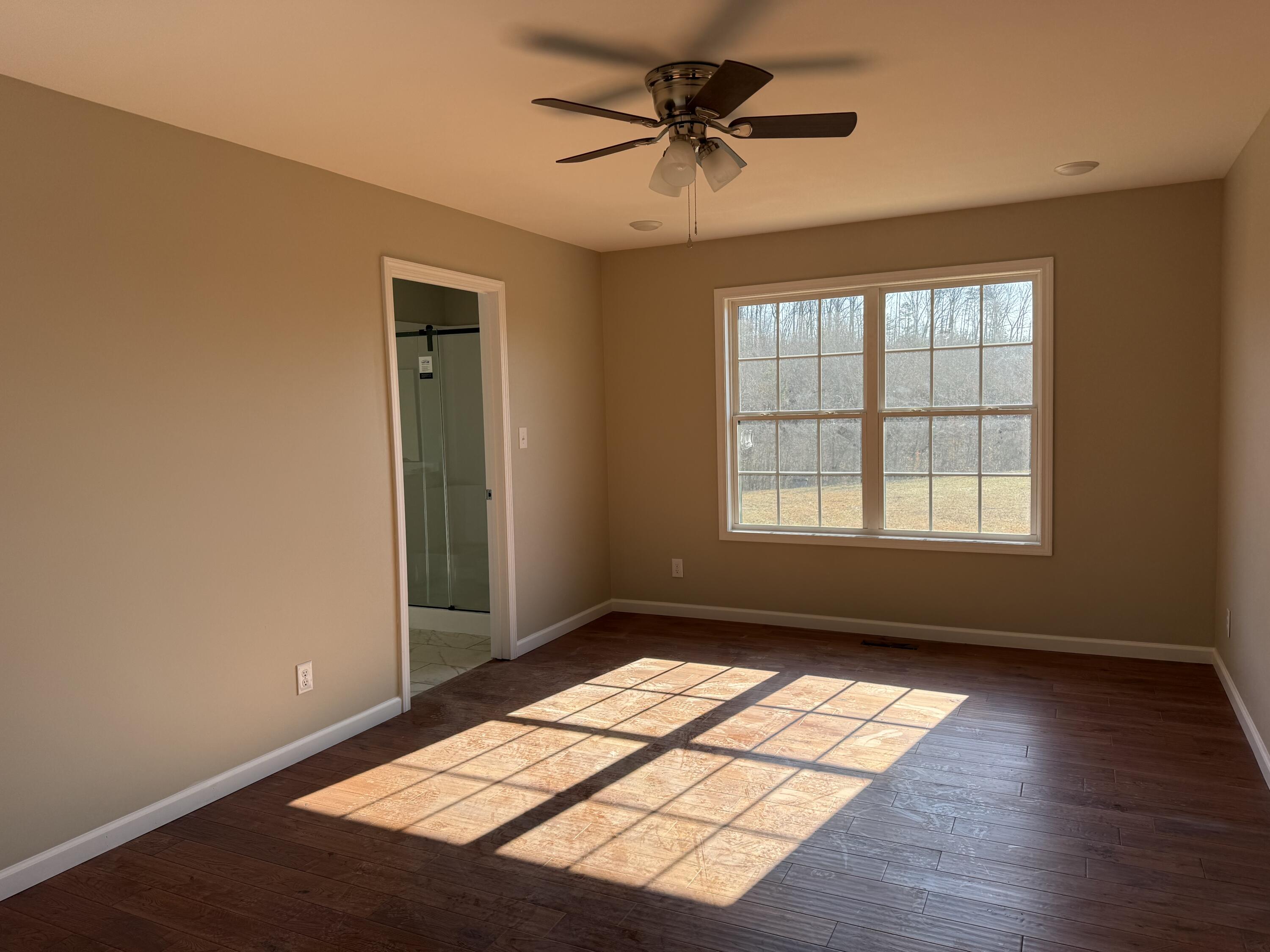 100 Emily Lane Property Photo 8