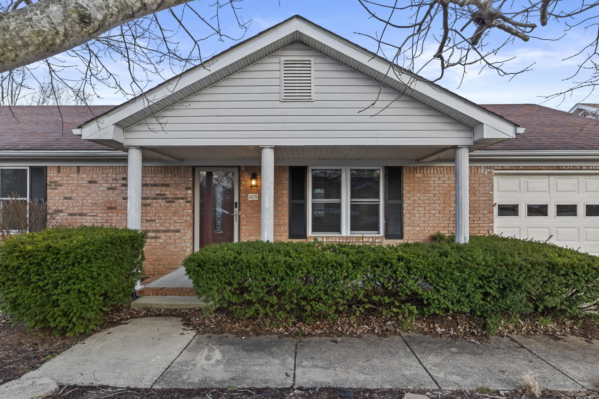 405 Woodspointe Way Property Photo 4