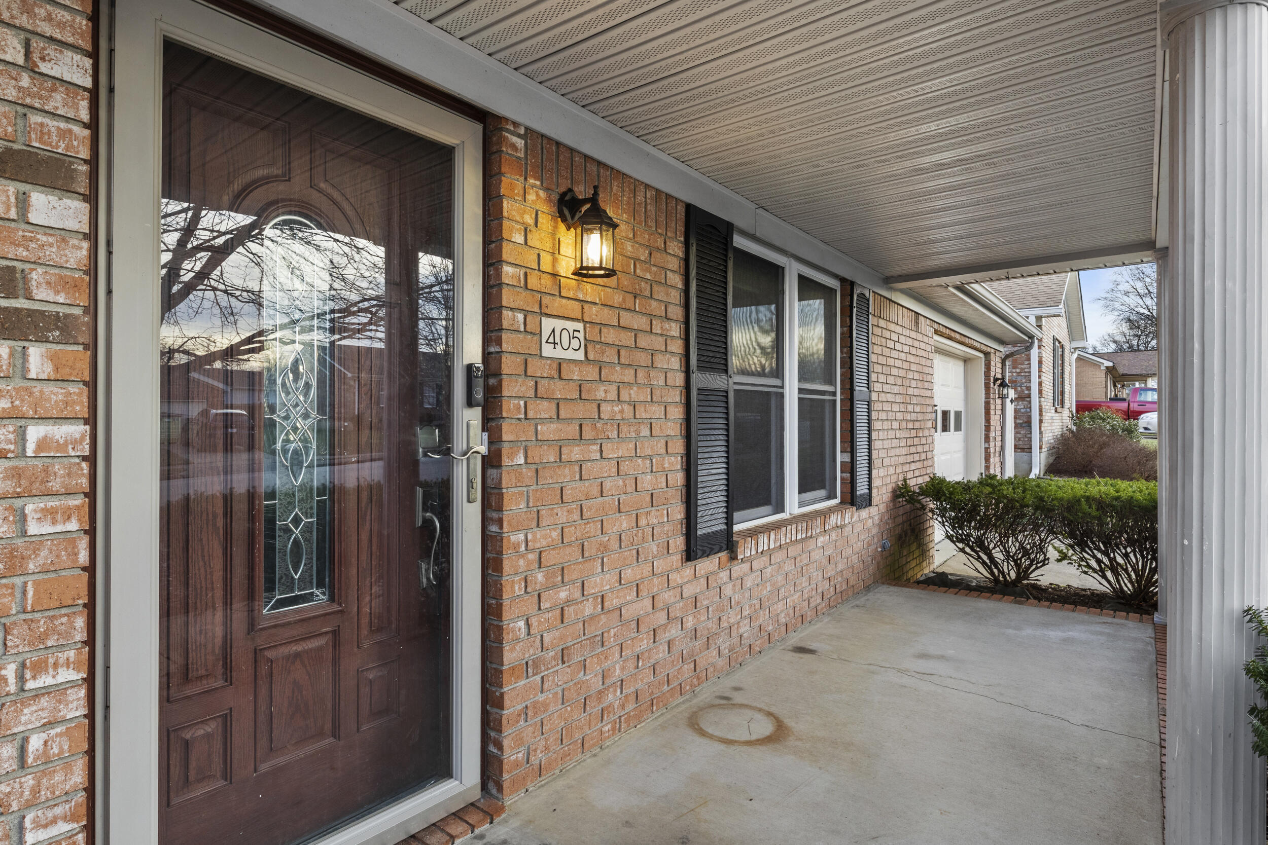 405 Woodspointe Way Property Photo 5