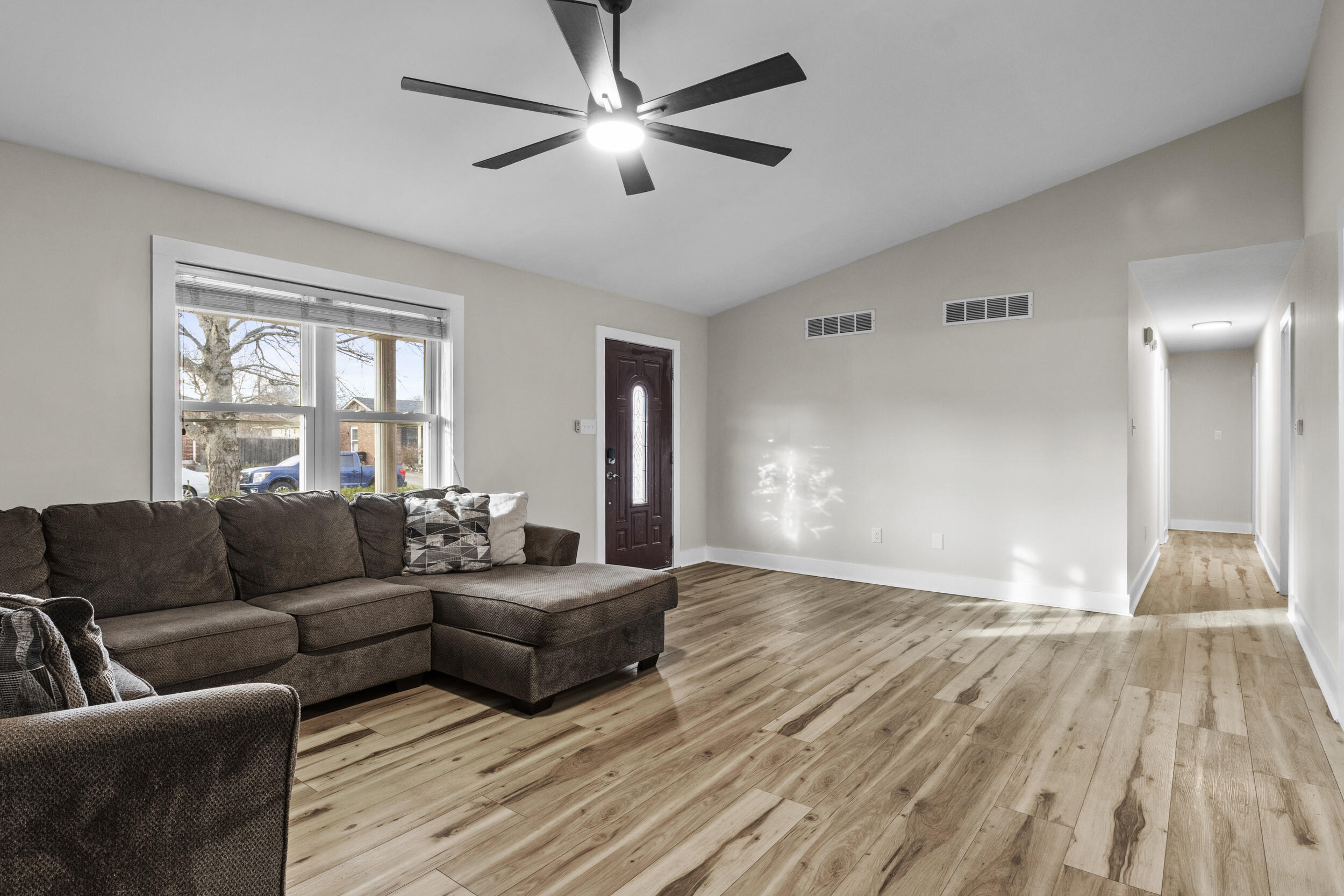 405 Woodspointe Way Property Photo 7