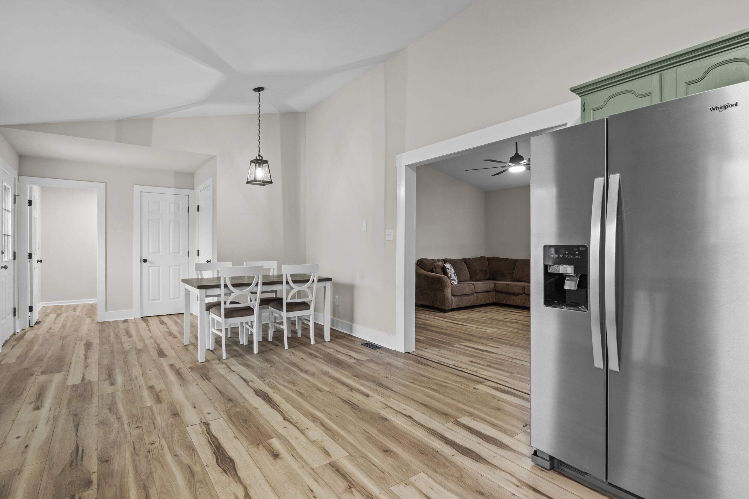 405 Woodspointe Way Property Photo 11