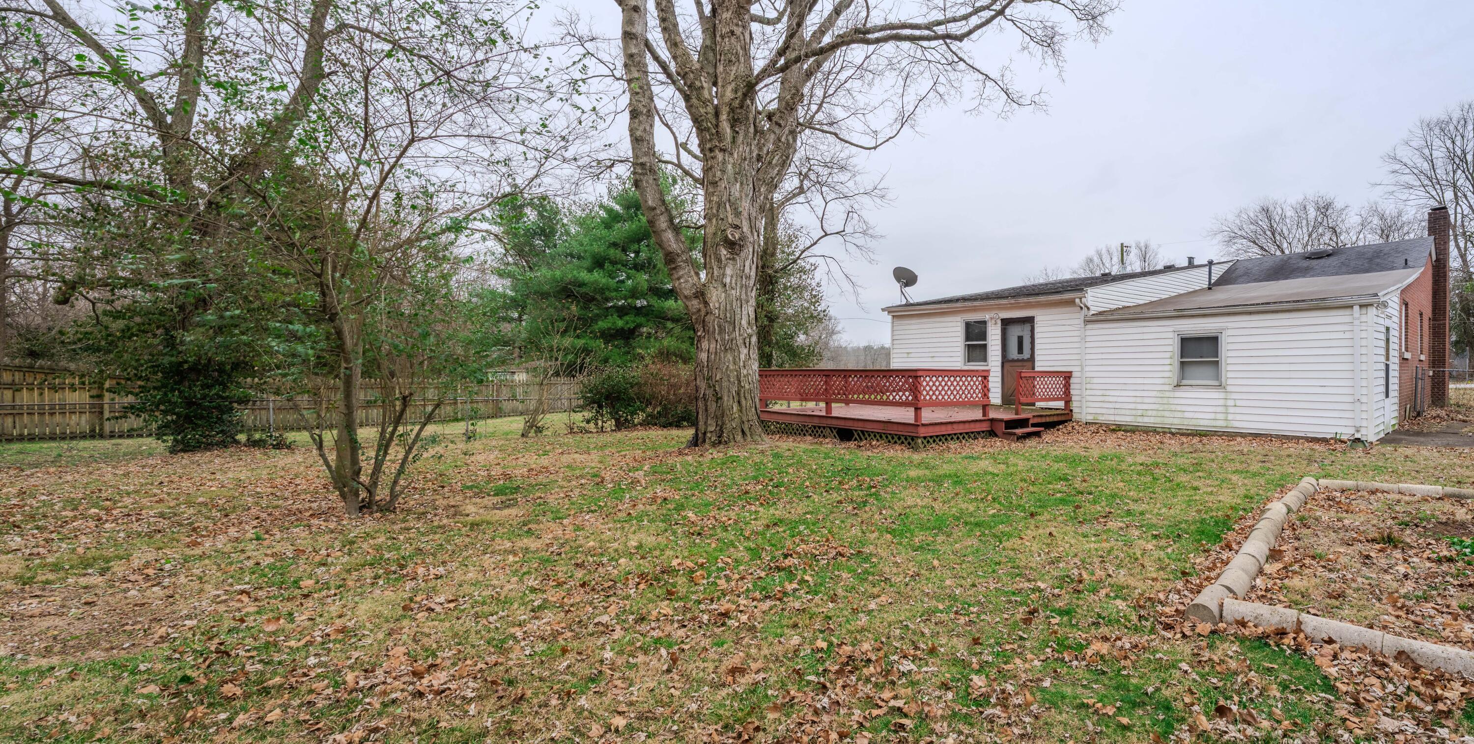 224 E Cross Street Property Photo 26