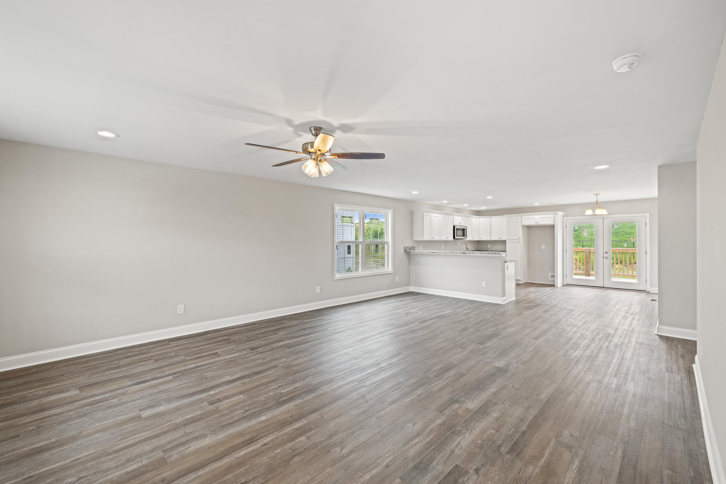 3020 Thorntree Lane Property Photo 3
