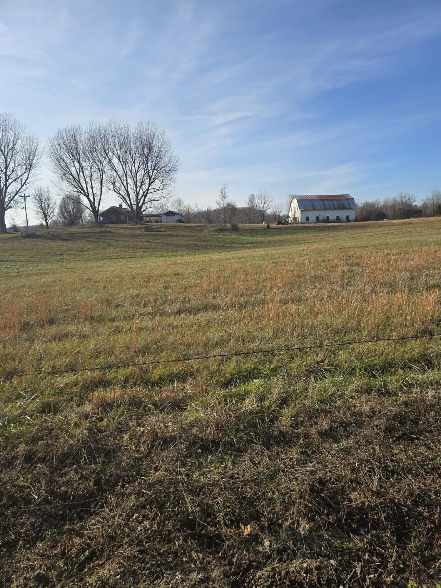 125 Johnathan Lane Property Photo 3