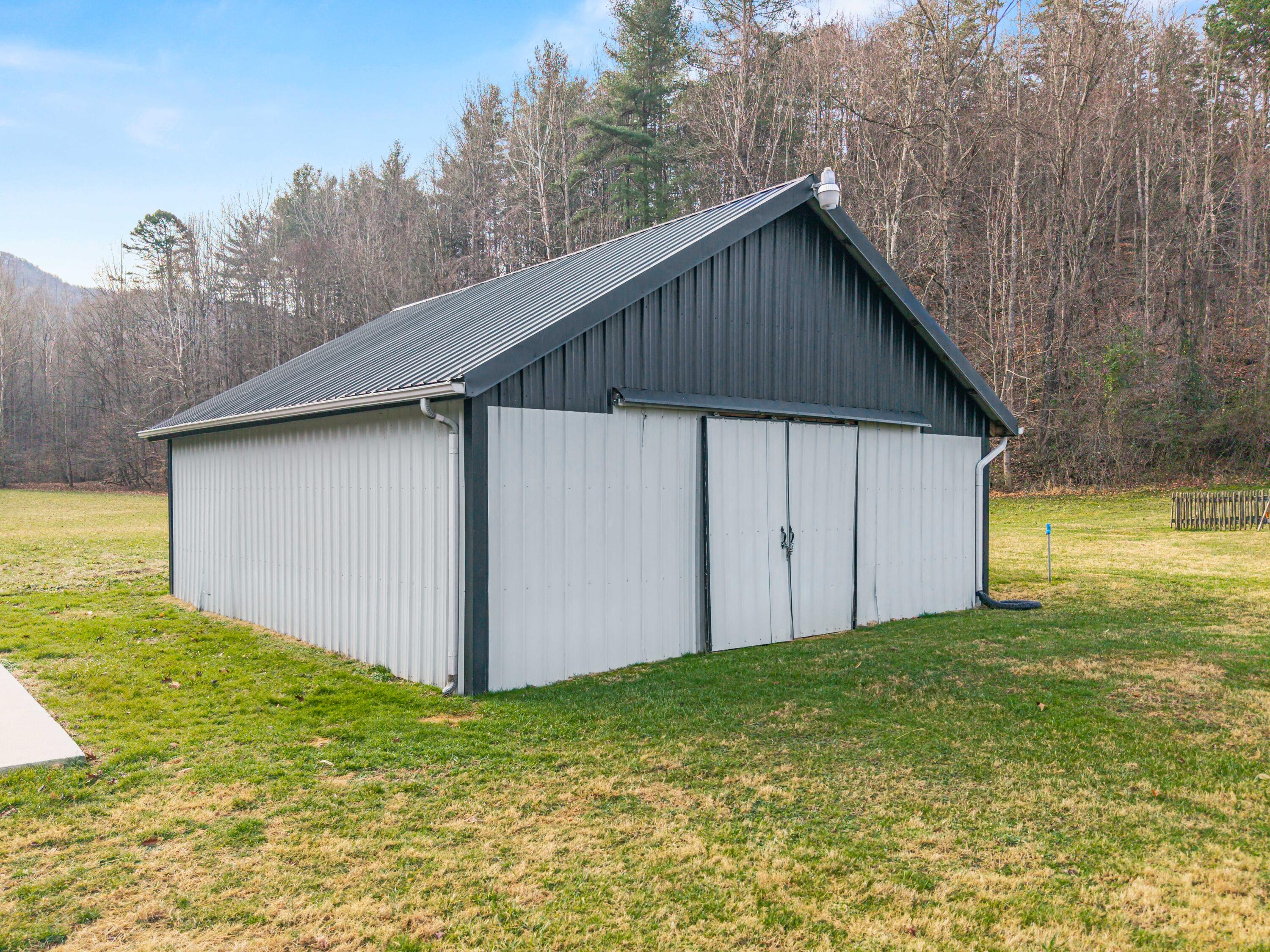 2581 Corder Flats Road Property Photo 13