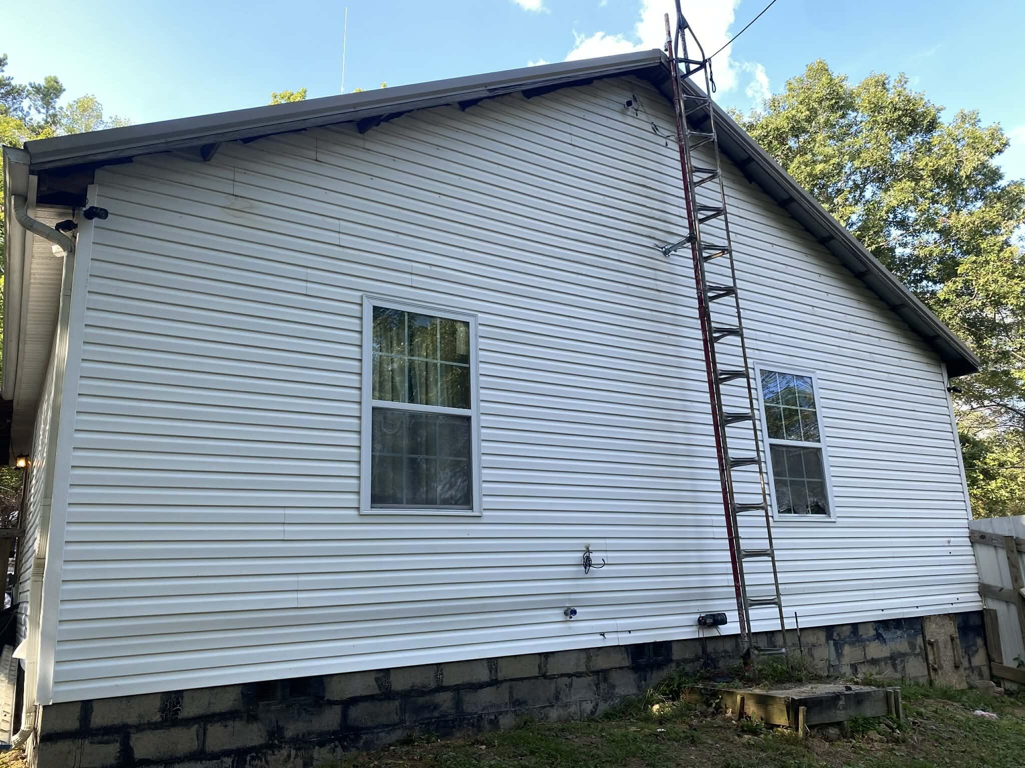 765 Whitis Road Property Photo 9