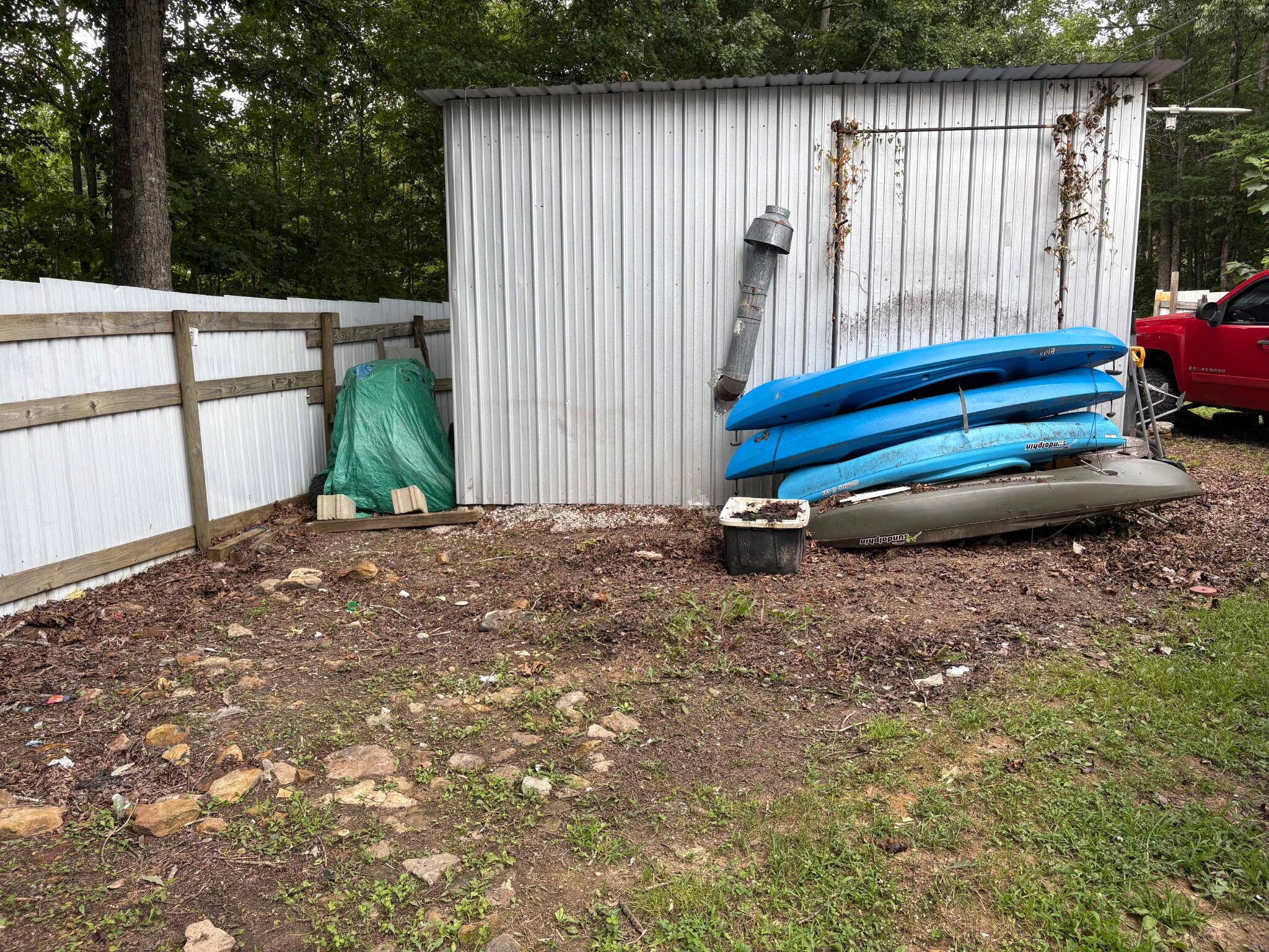 765 Whitis Road Property Photo 15