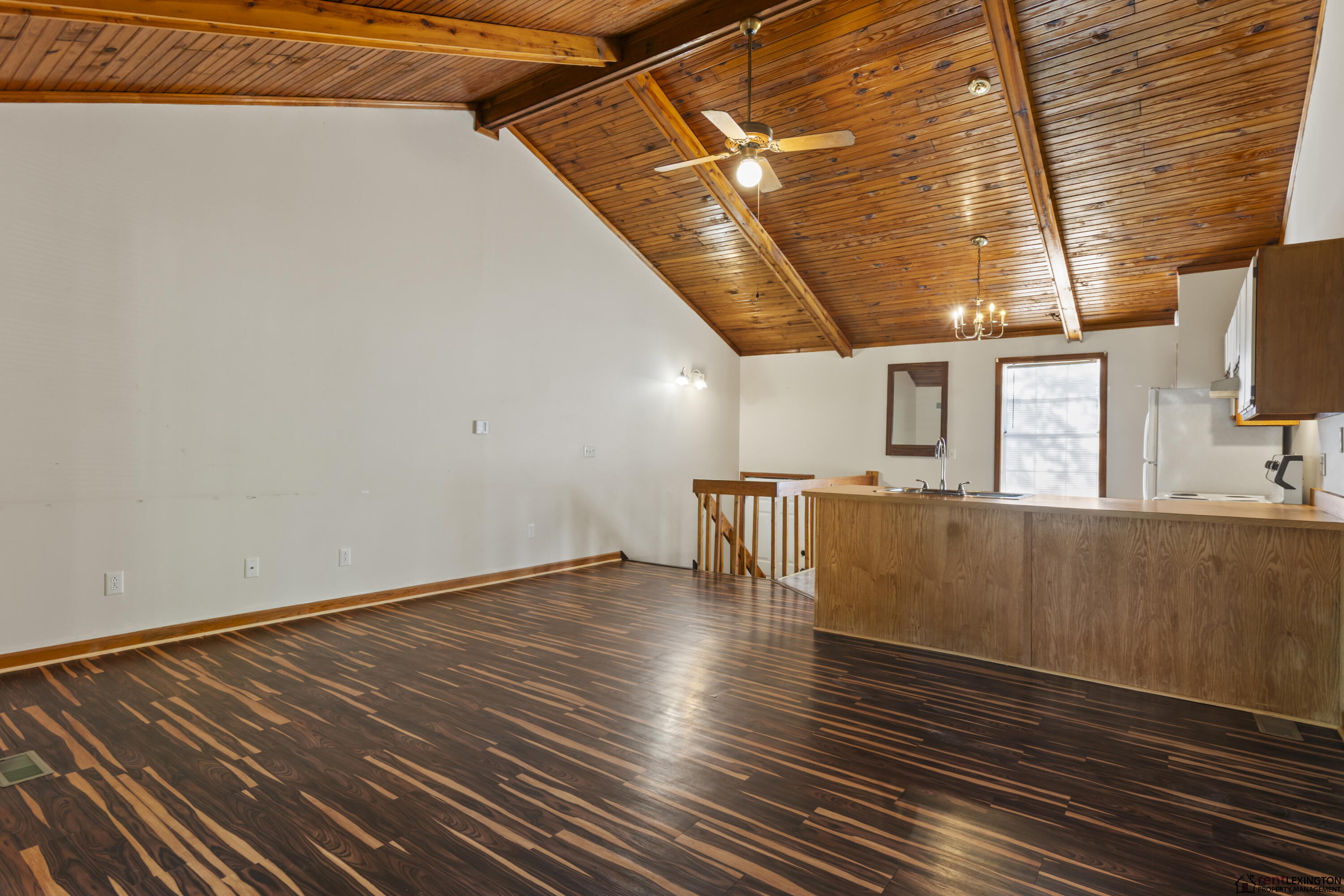 1128-1130 Dale Drive Property Photo 2