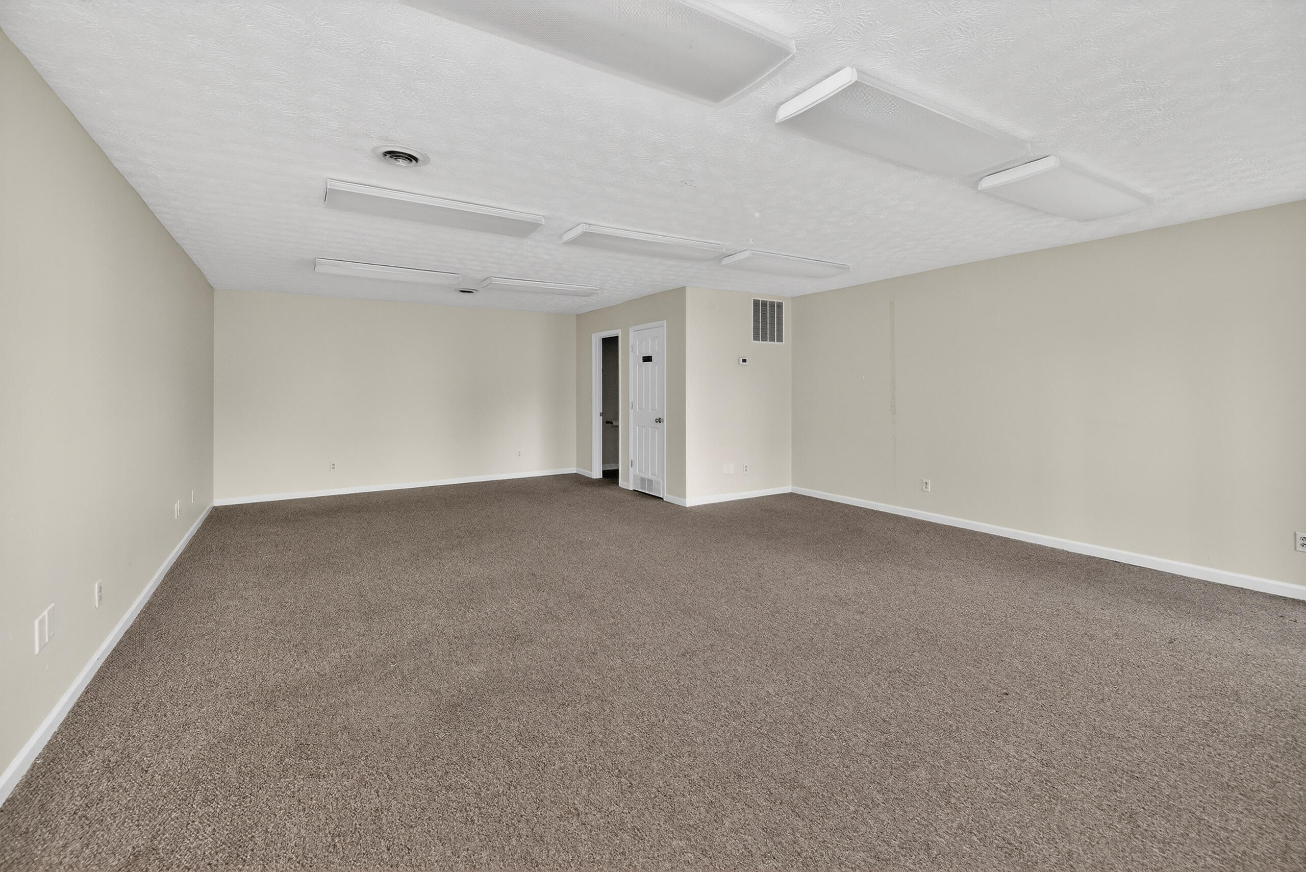 1000 E Lexington Avenue #112 Property Photo 30