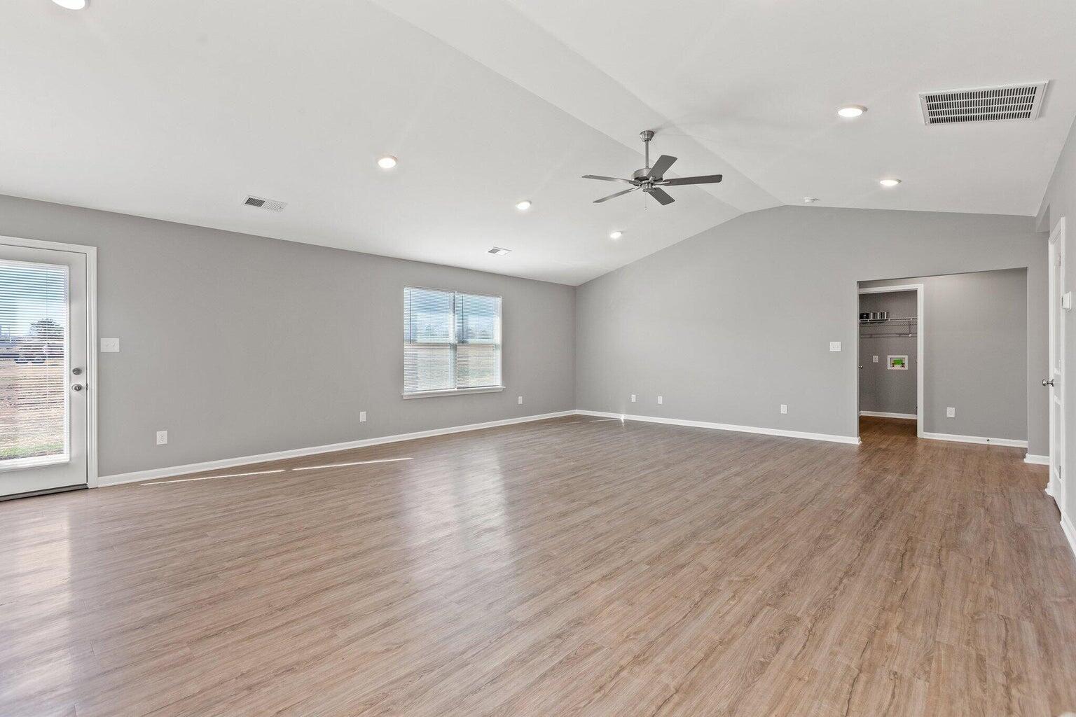 215 Jared Parker Way Property Photo 6