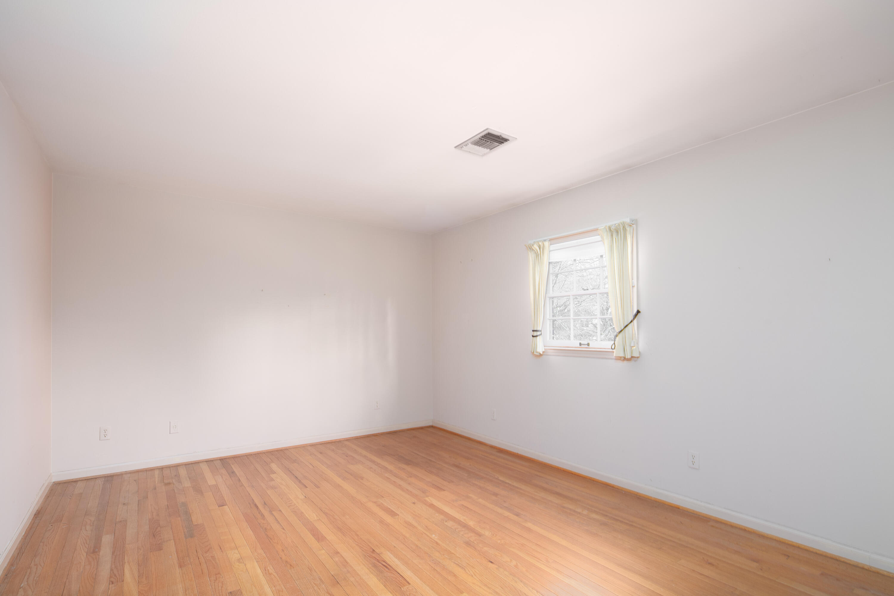 1357-1361 E Cooper Drive Property Photo 26