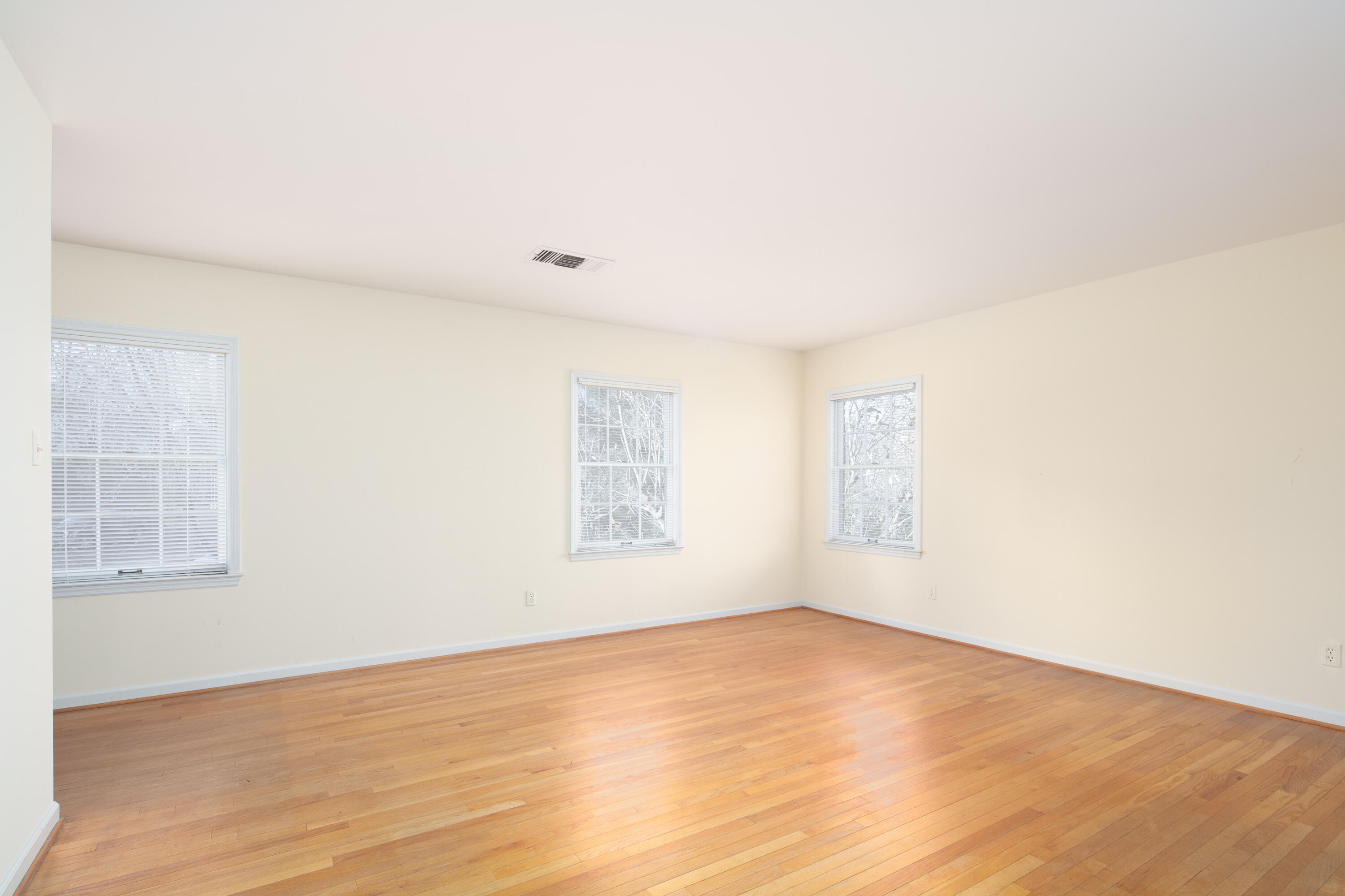 1357-1361 E Cooper Drive Property Photo 27