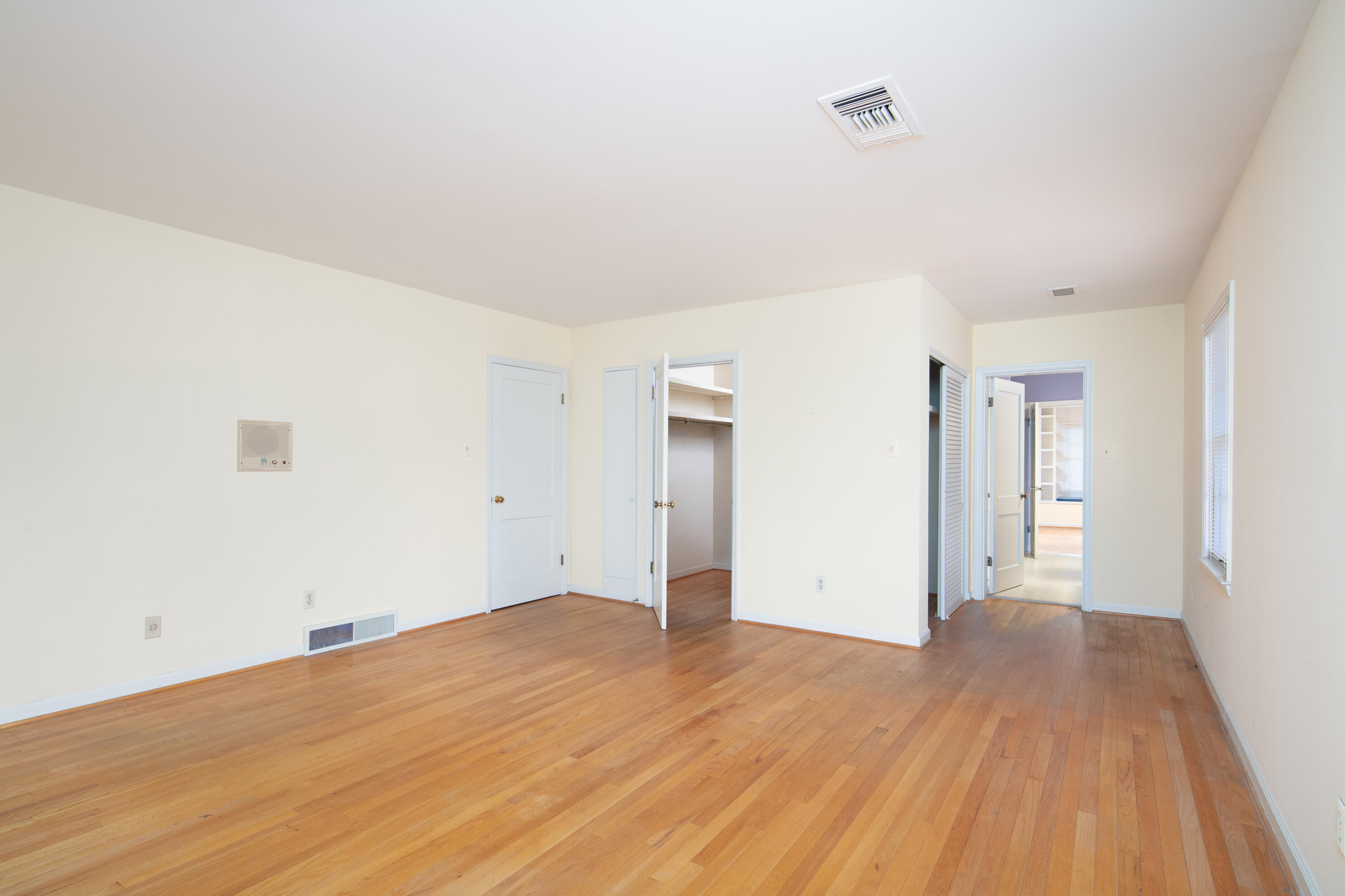 1357-1361 E Cooper Drive Property Photo 28