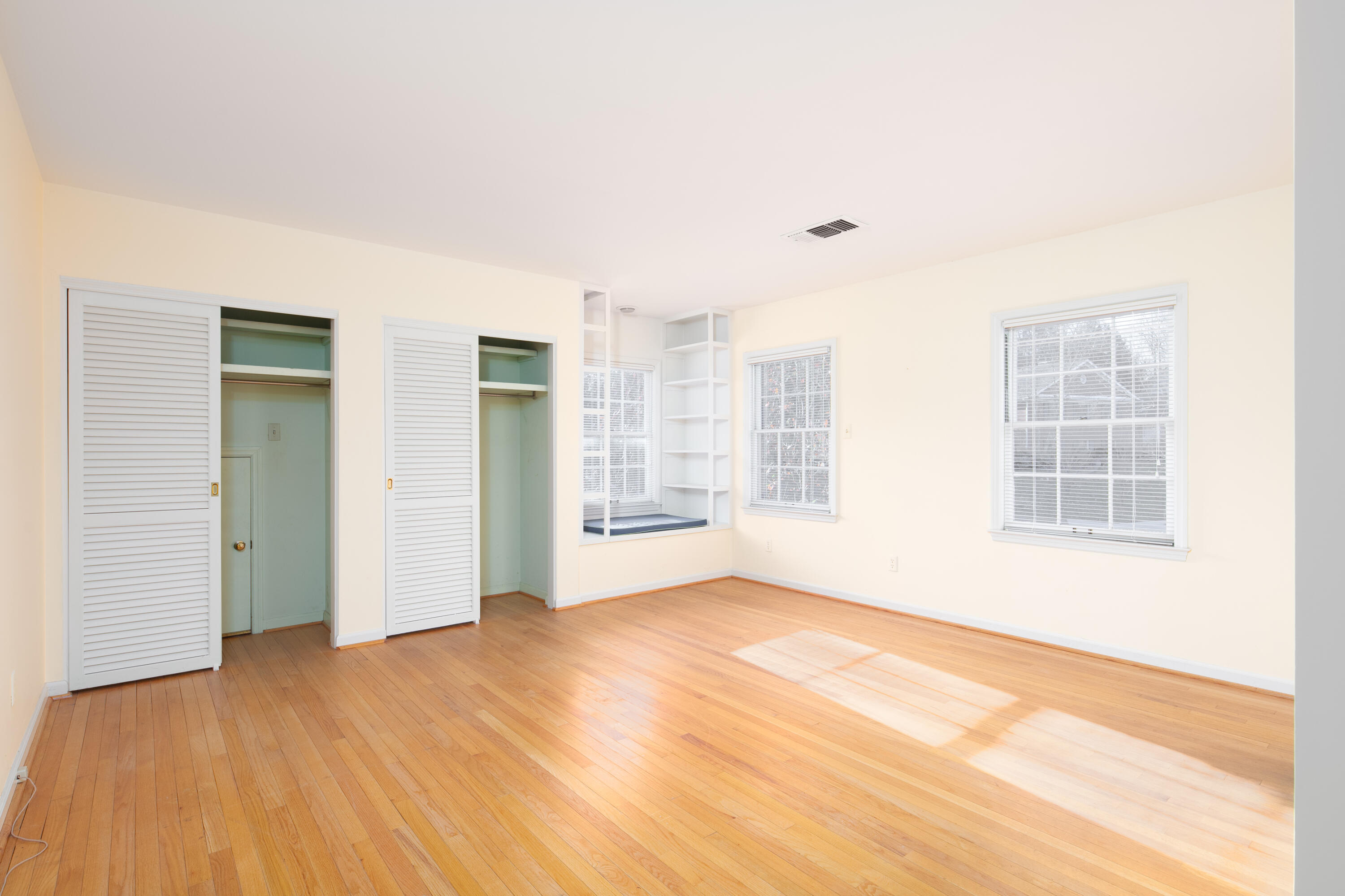 1357-1361 E Cooper Drive Property Photo 30