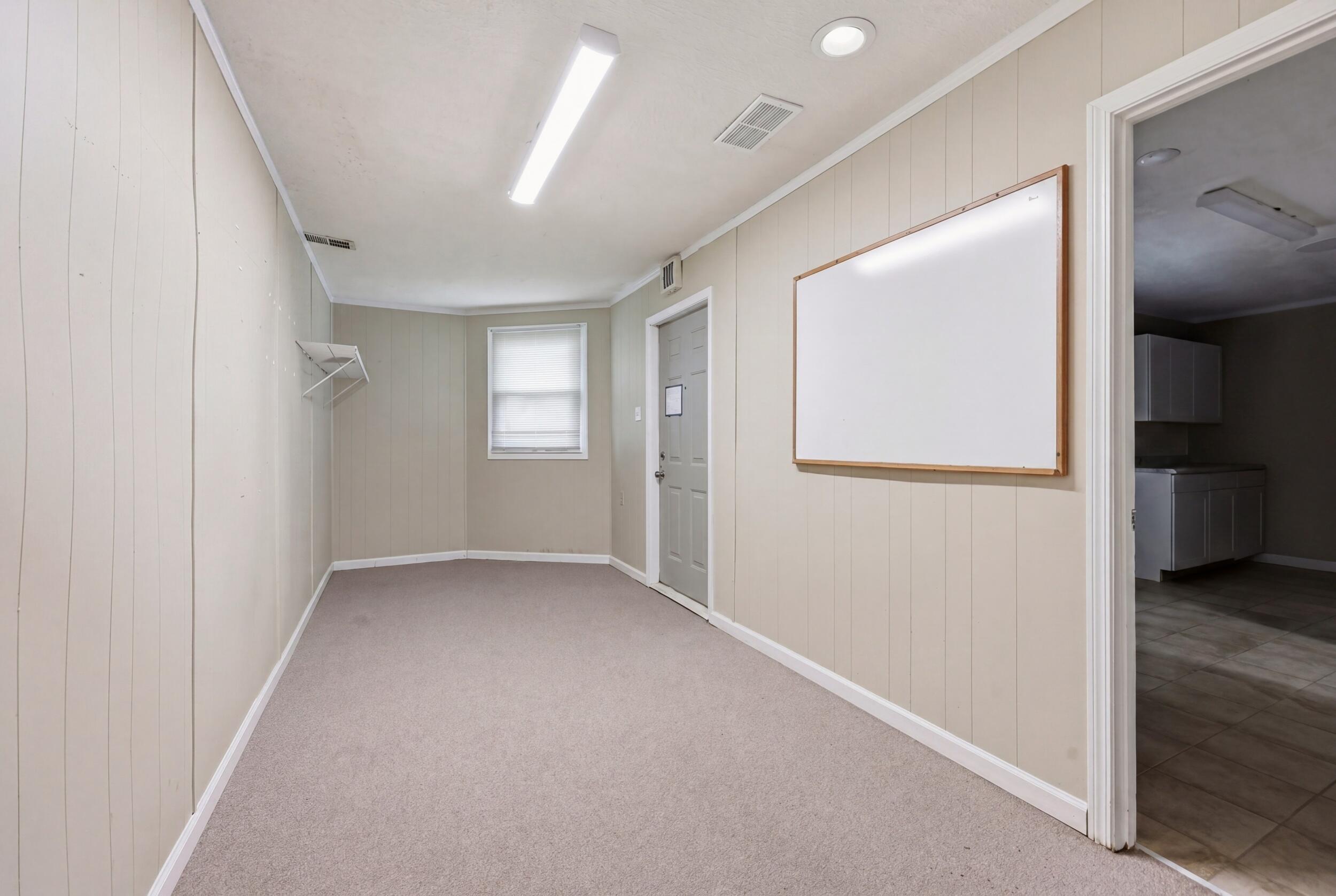 103 E Penn Avenue Property Photo 5