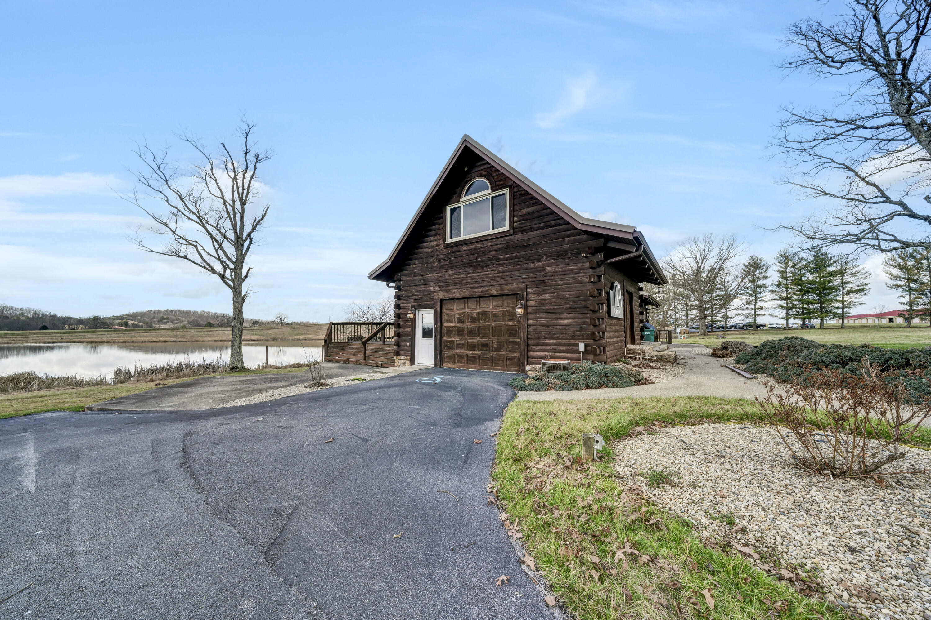 100 Lake Park Drive Property Photo 8