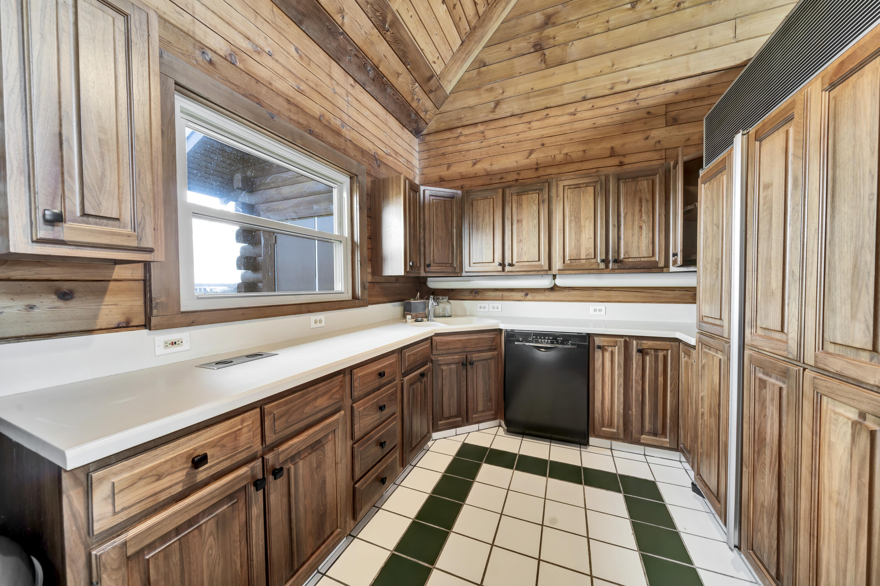 100 Lake Park Drive Property Photo 31