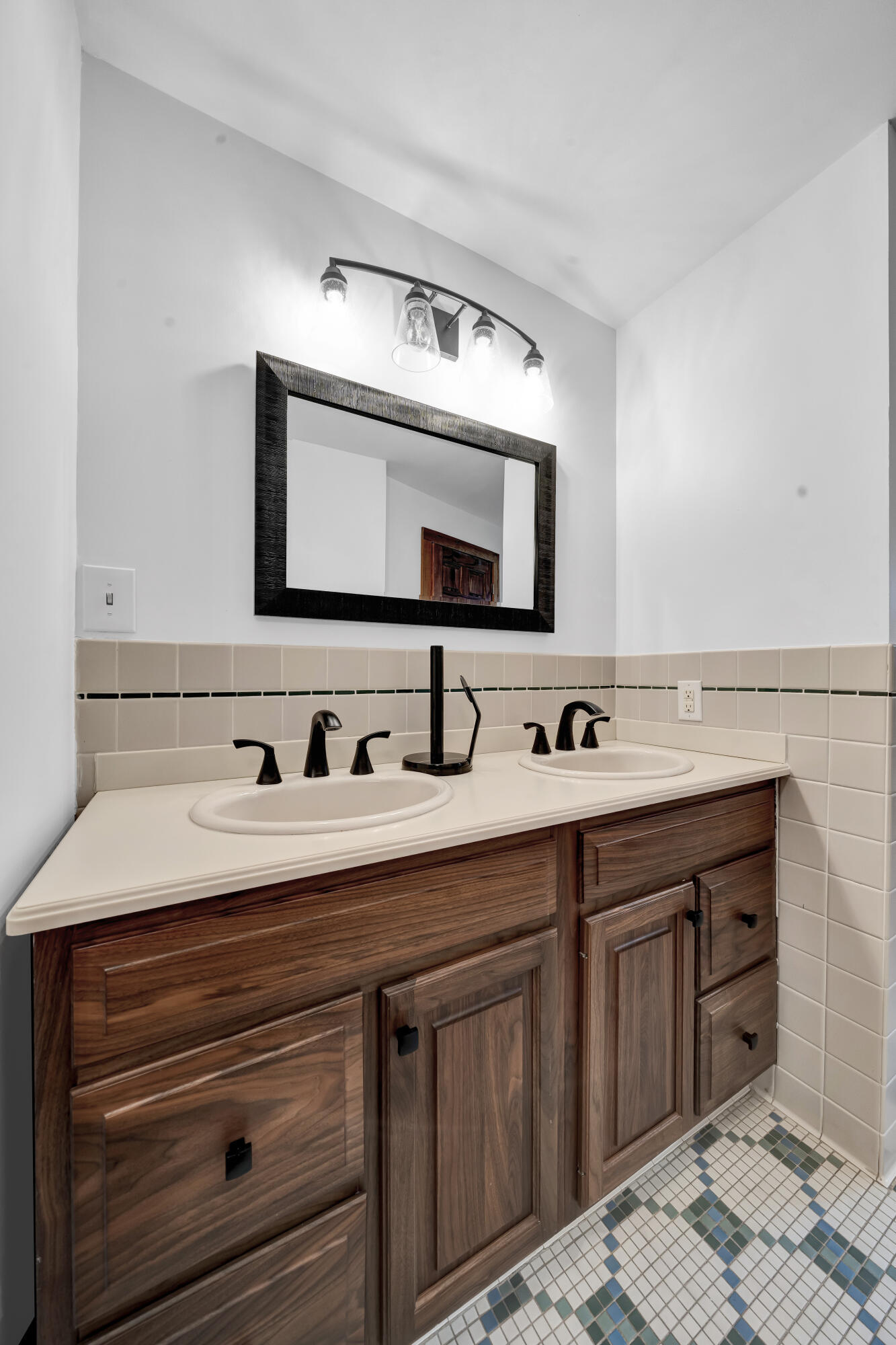 100 Lake Park Drive Property Photo 36