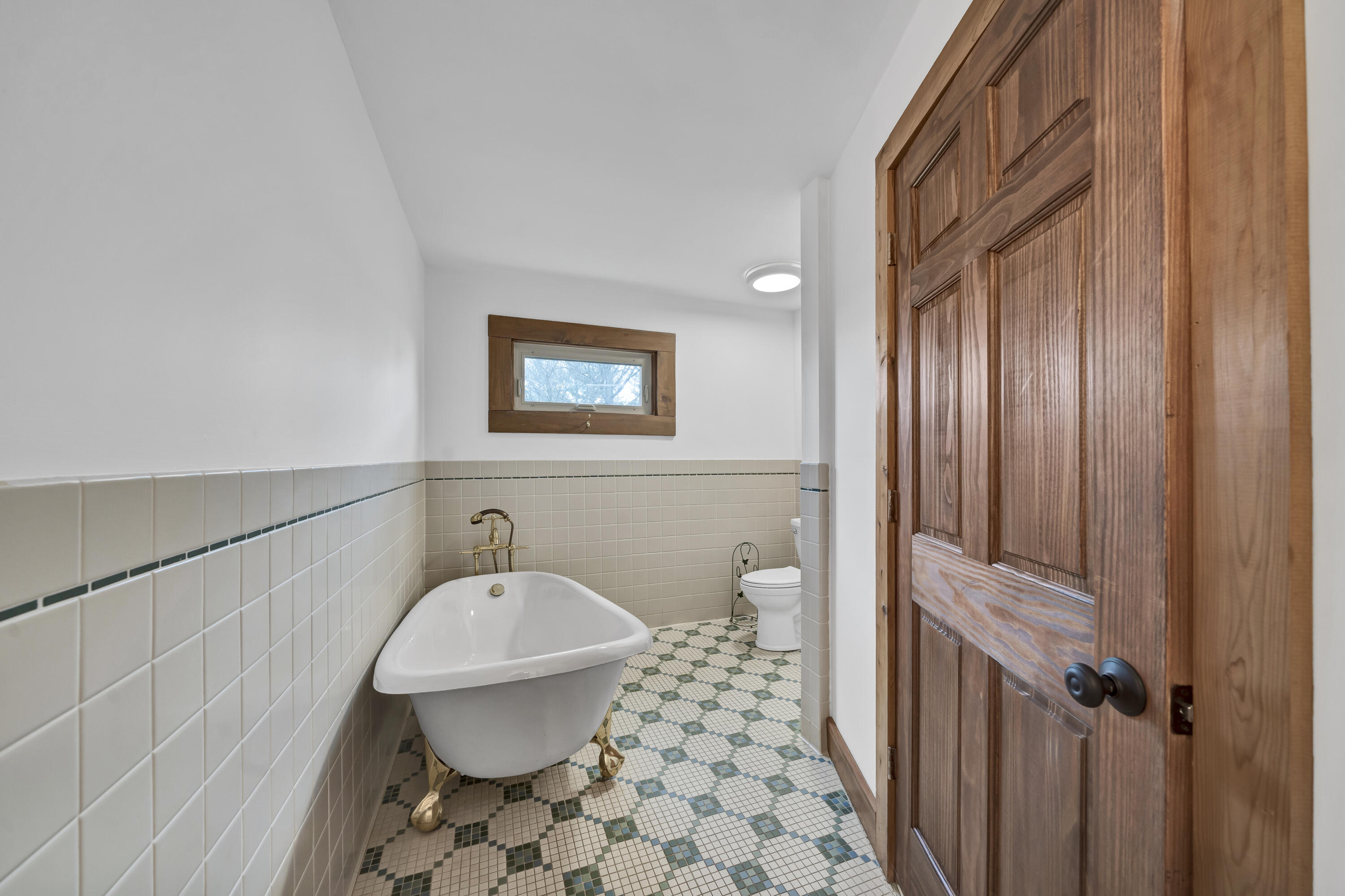 100 Lake Park Drive Property Photo 37