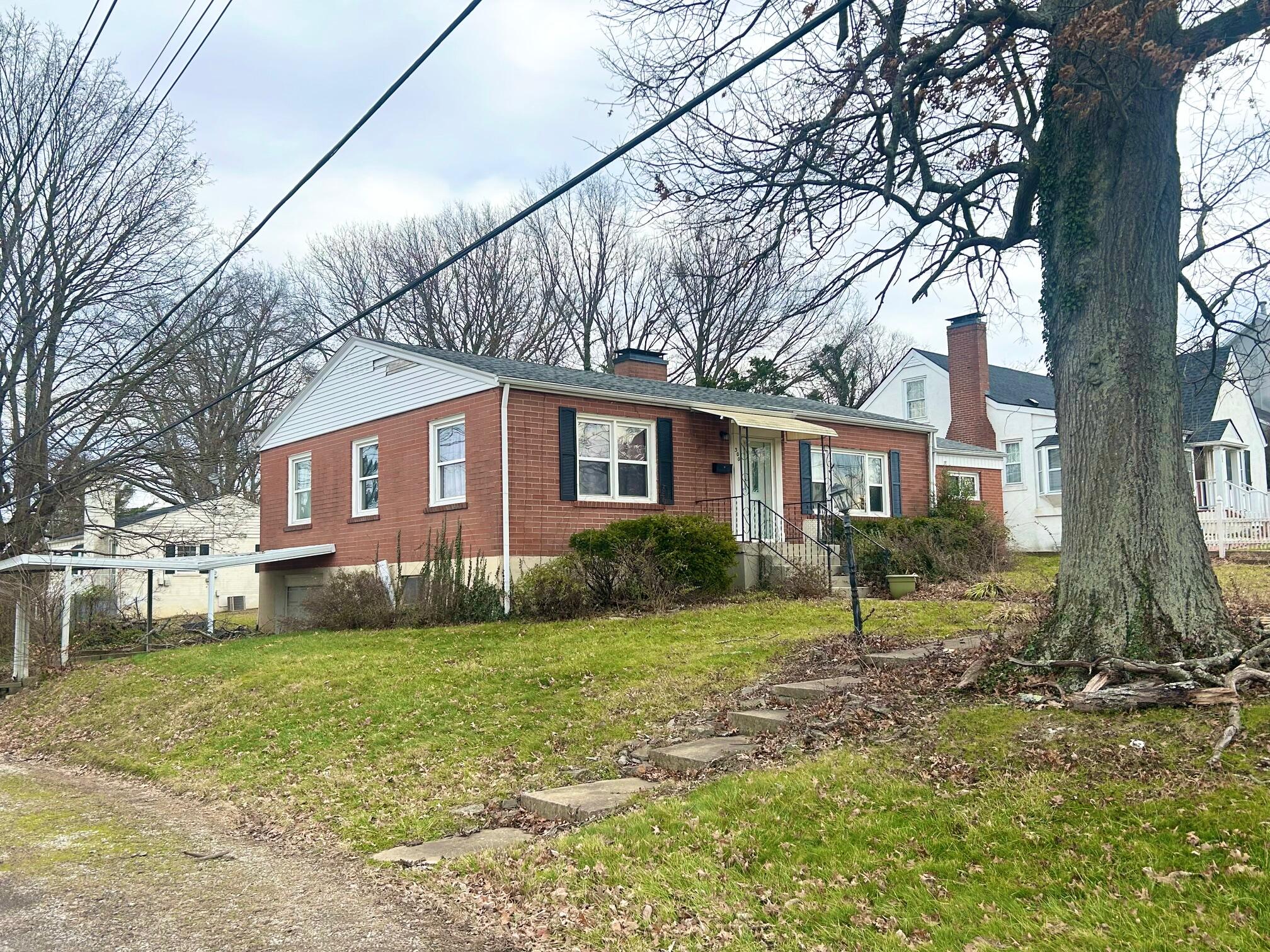 300 Versailles Road Property Photo 2