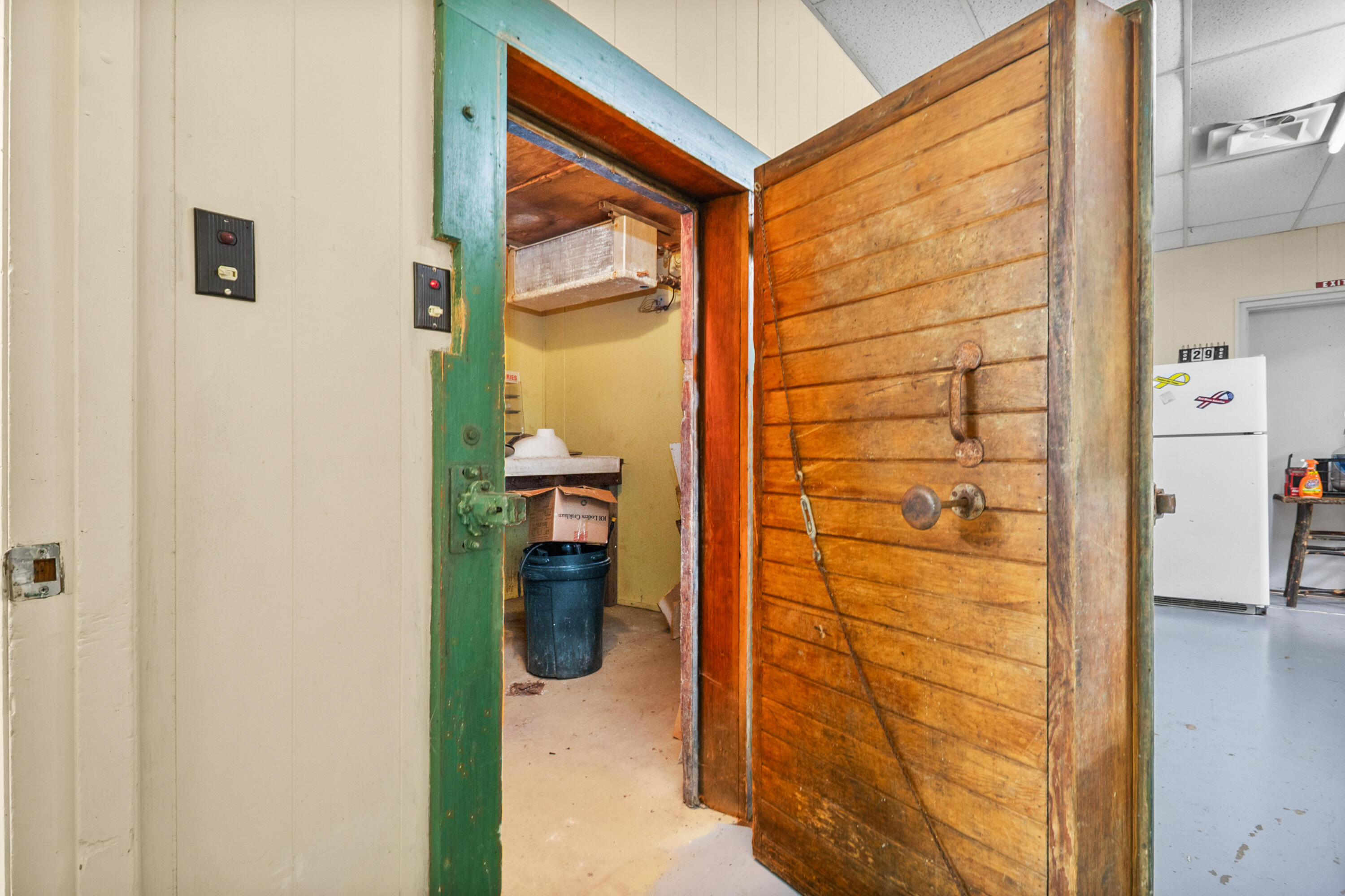212 1st Street Property Photo 47
