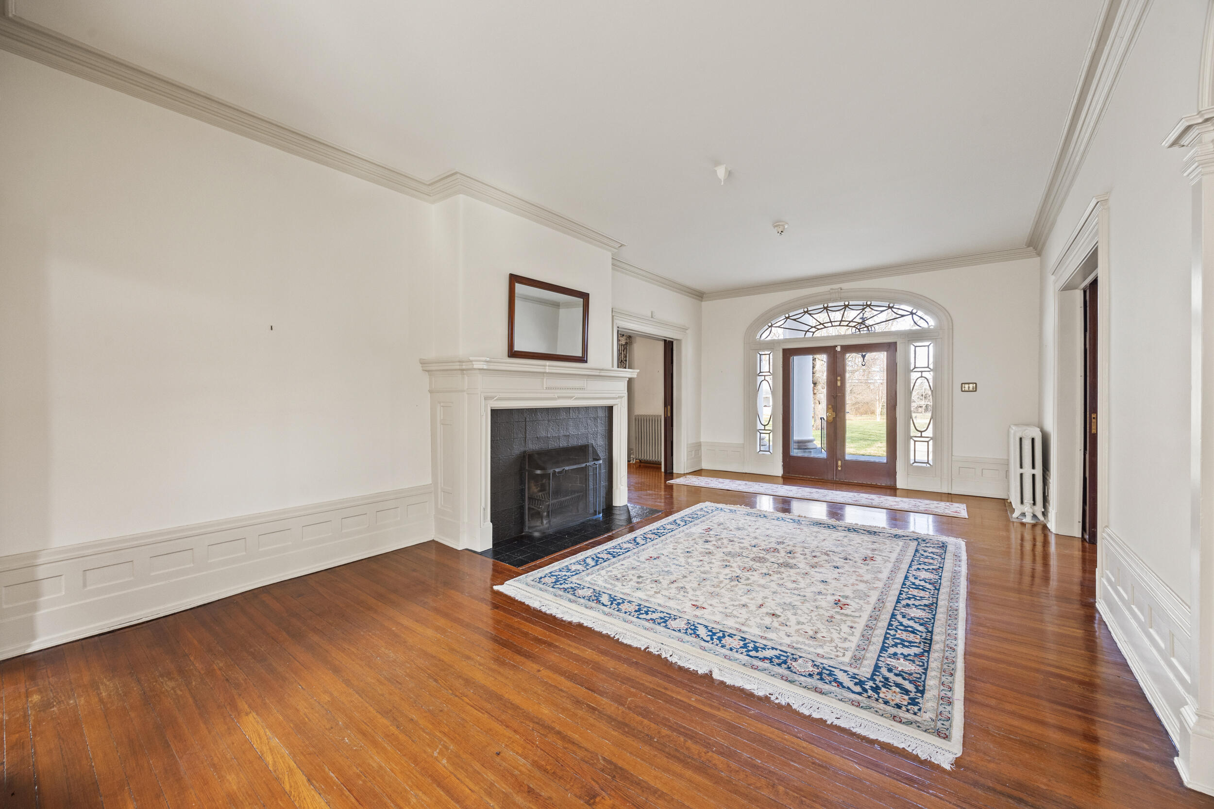 160 Elm Street Property Photo 6