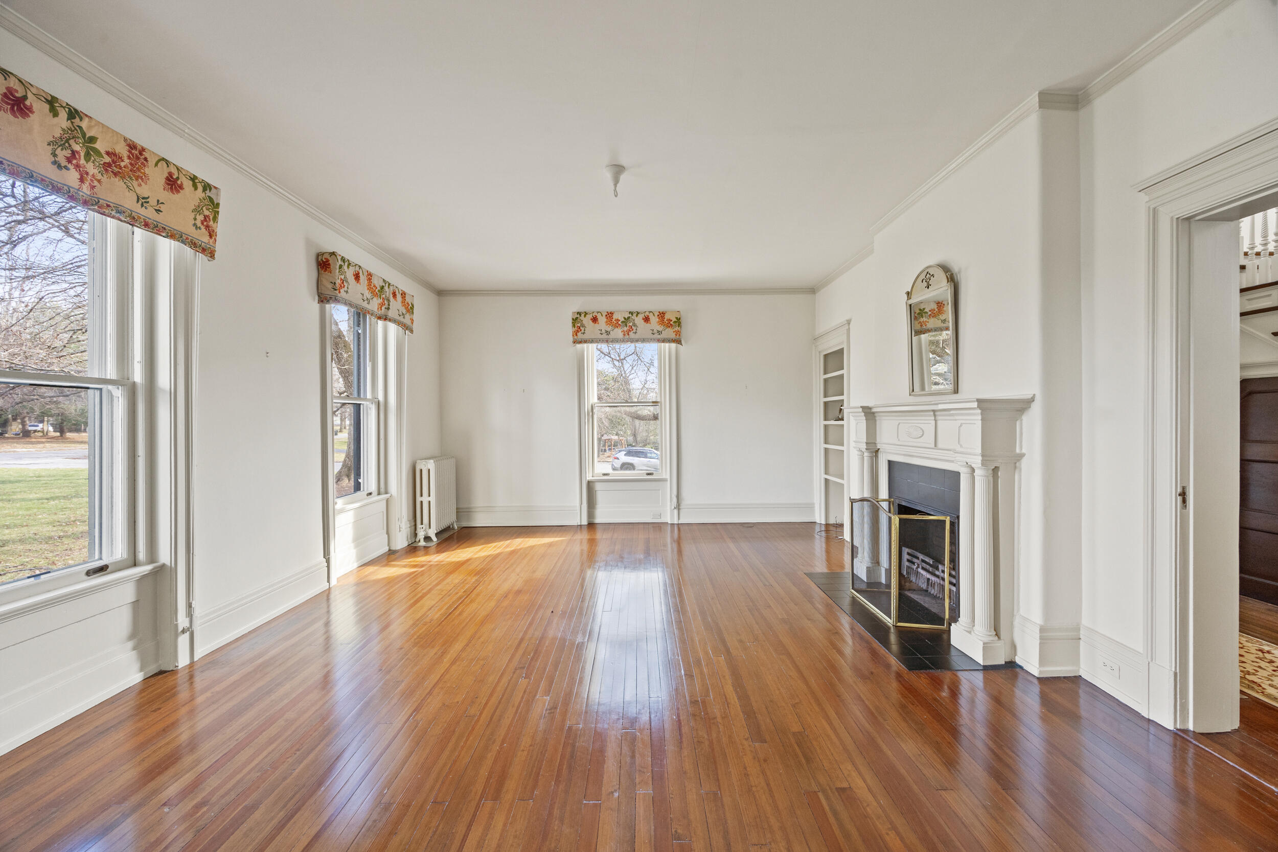 160 Elm Street Property Photo 7