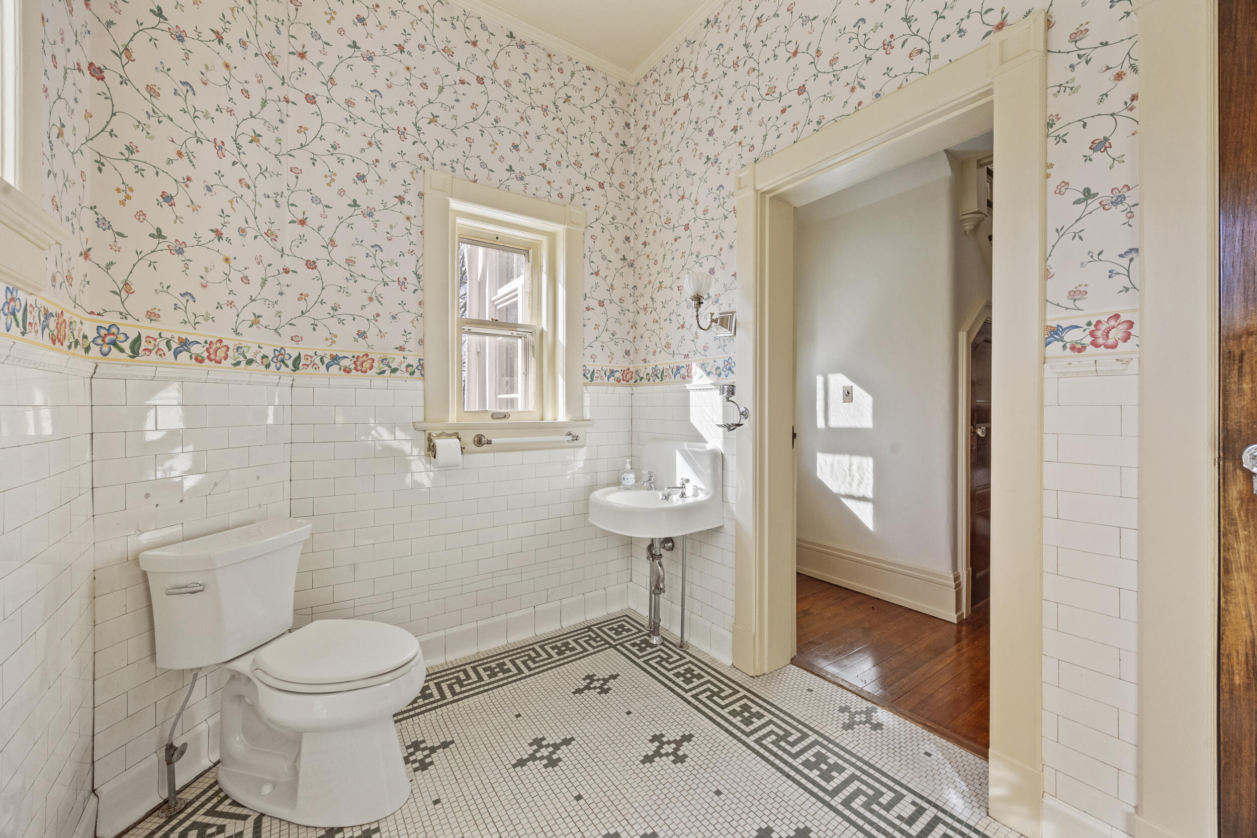 160 Elm Street Property Photo 21