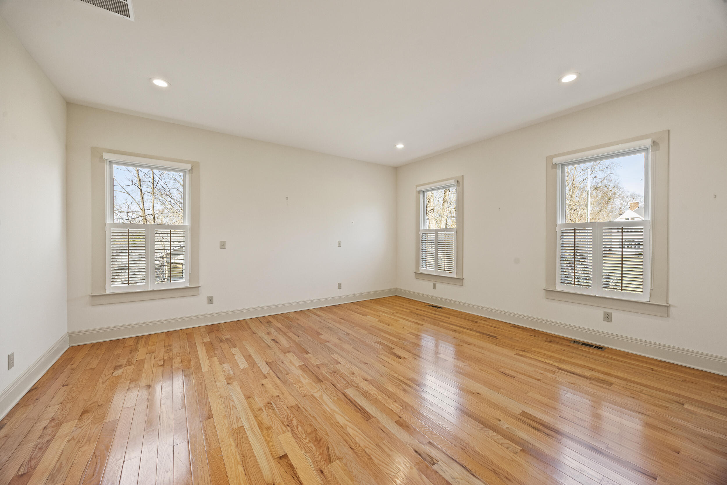 160 Elm Street Property Photo 30