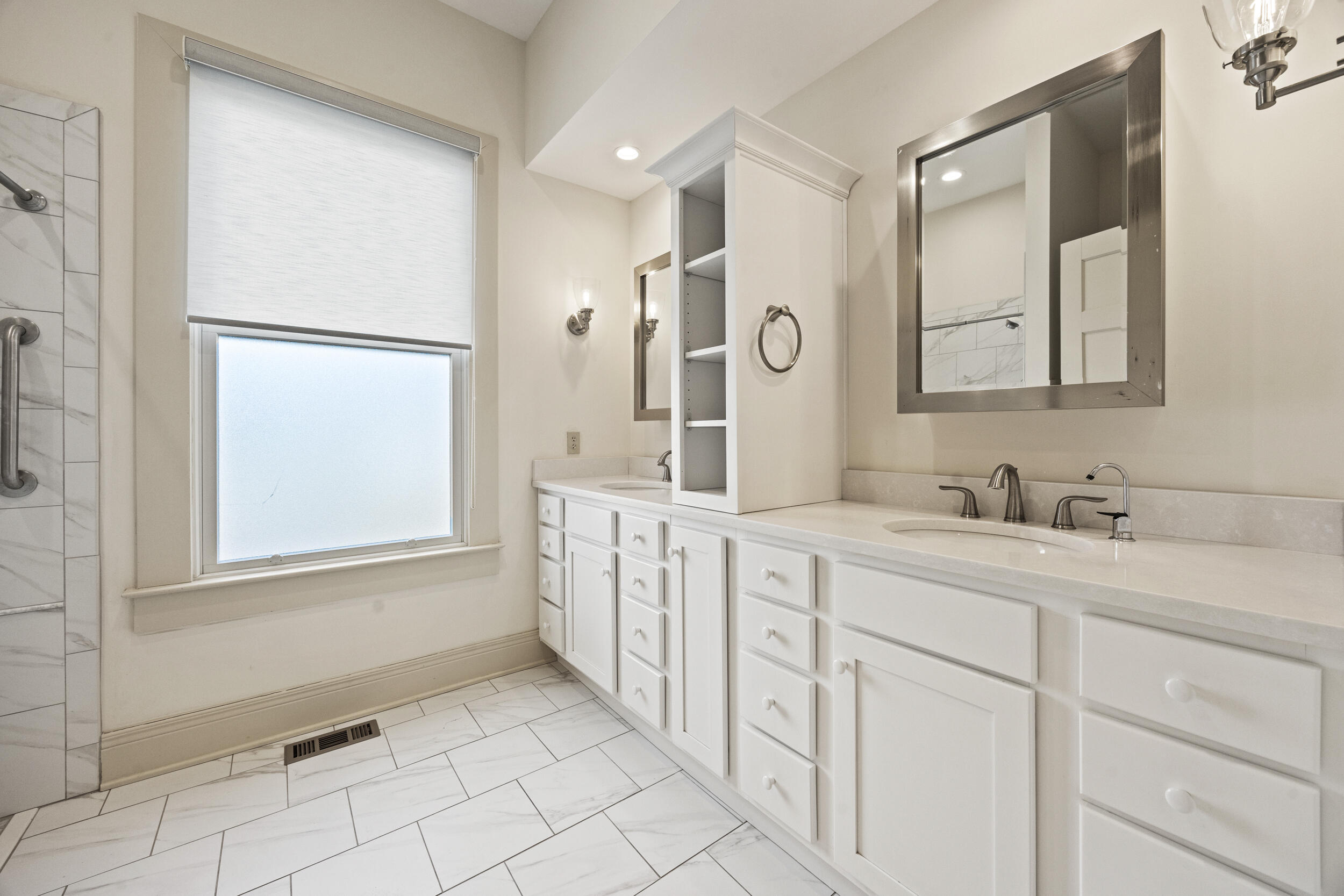 160 Elm Street Property Photo 33