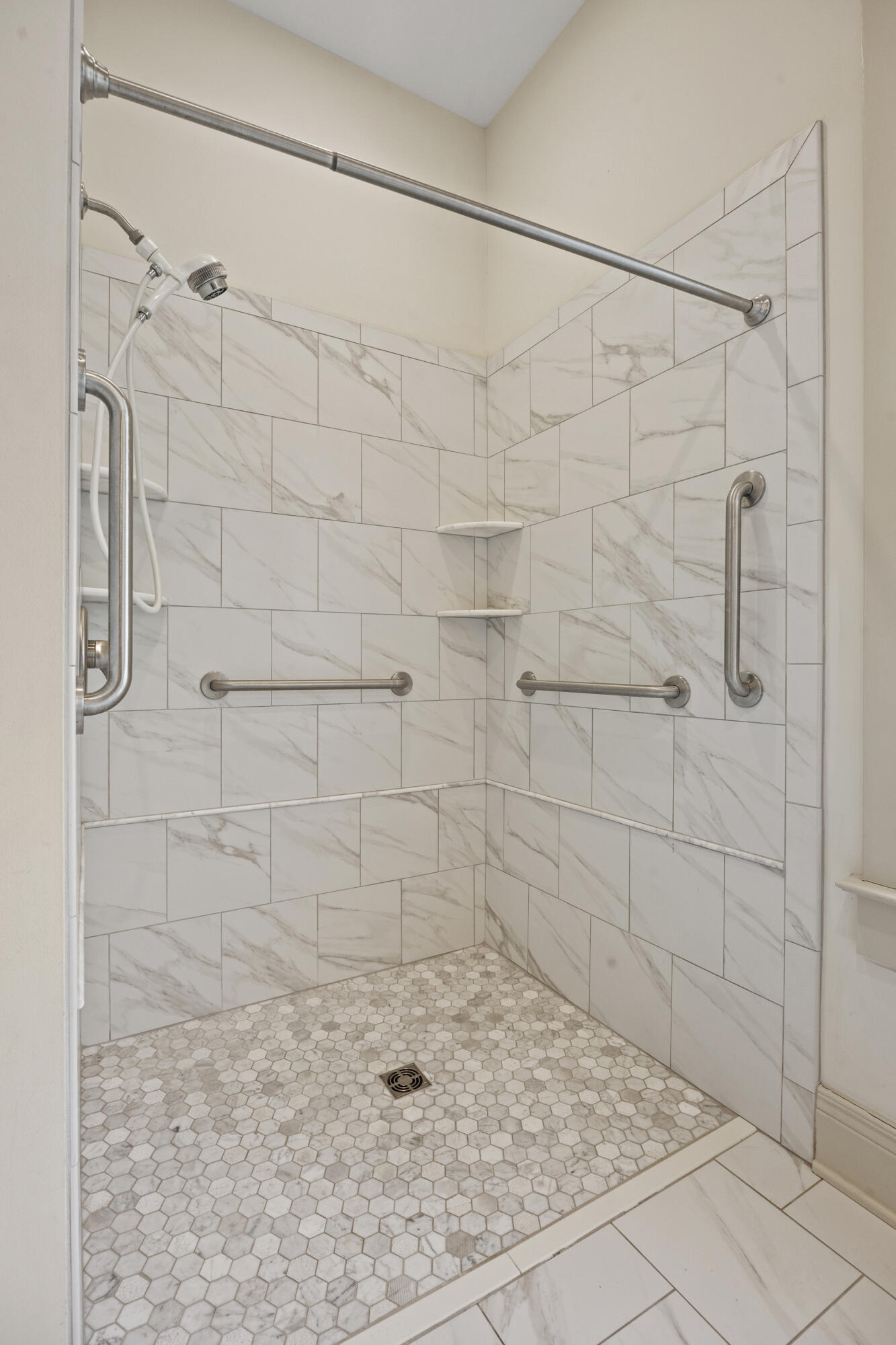 160 Elm Street Property Photo 33