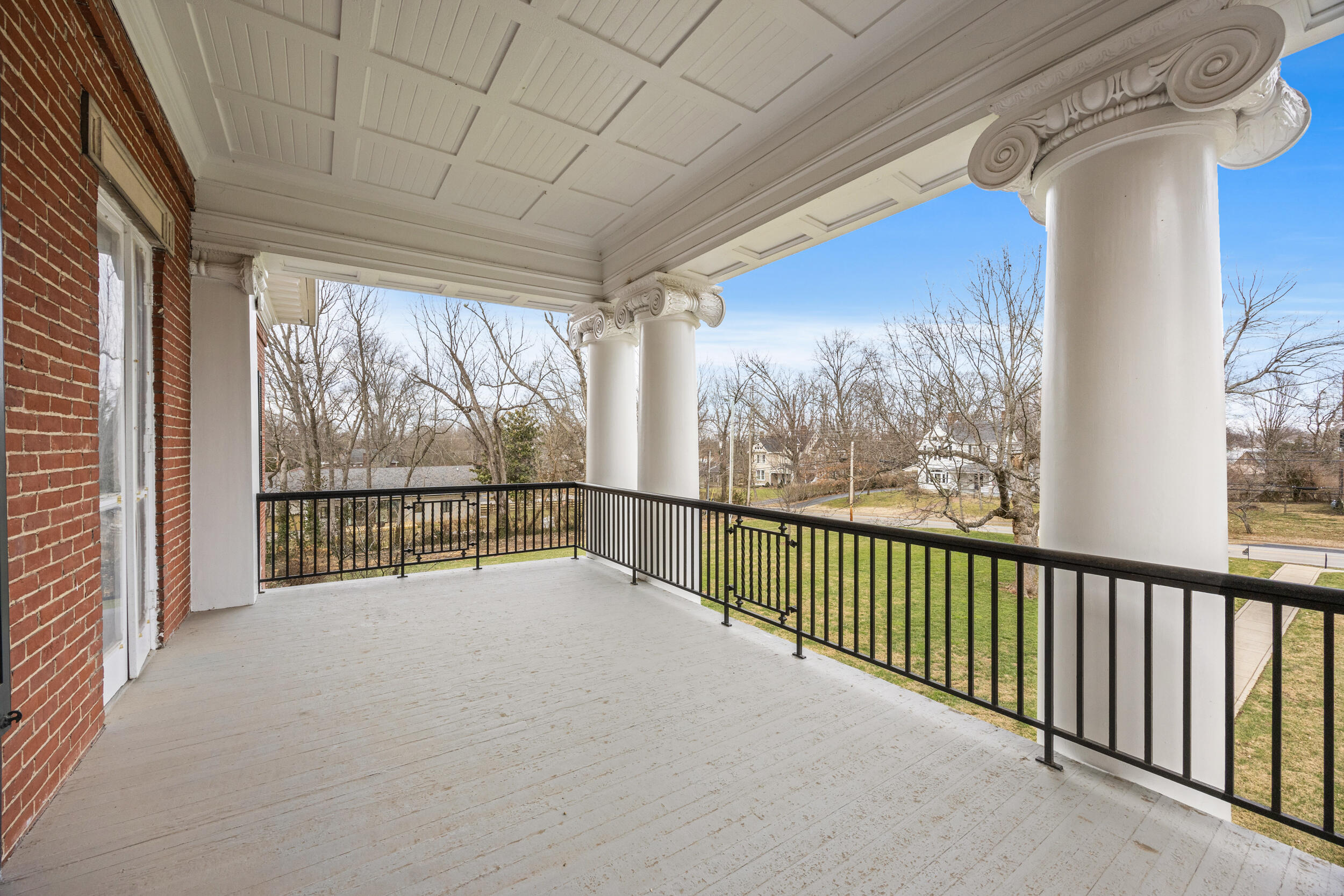 160 Elm Street Property Photo 44