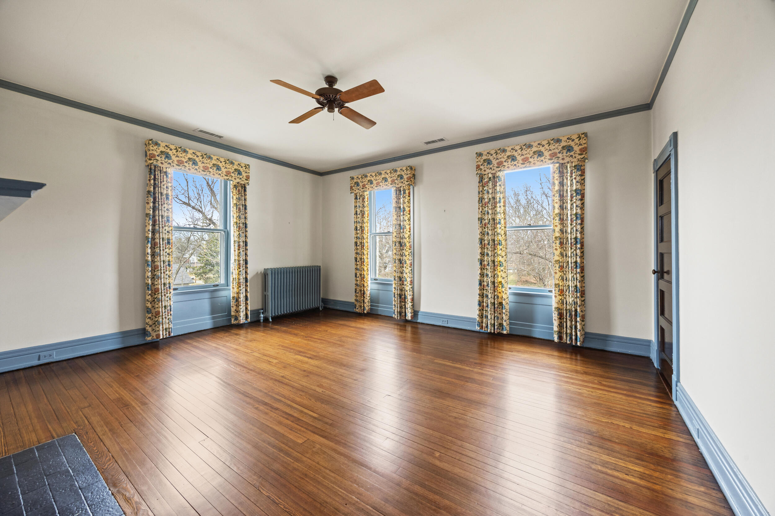 160 Elm Street Property Photo 47
