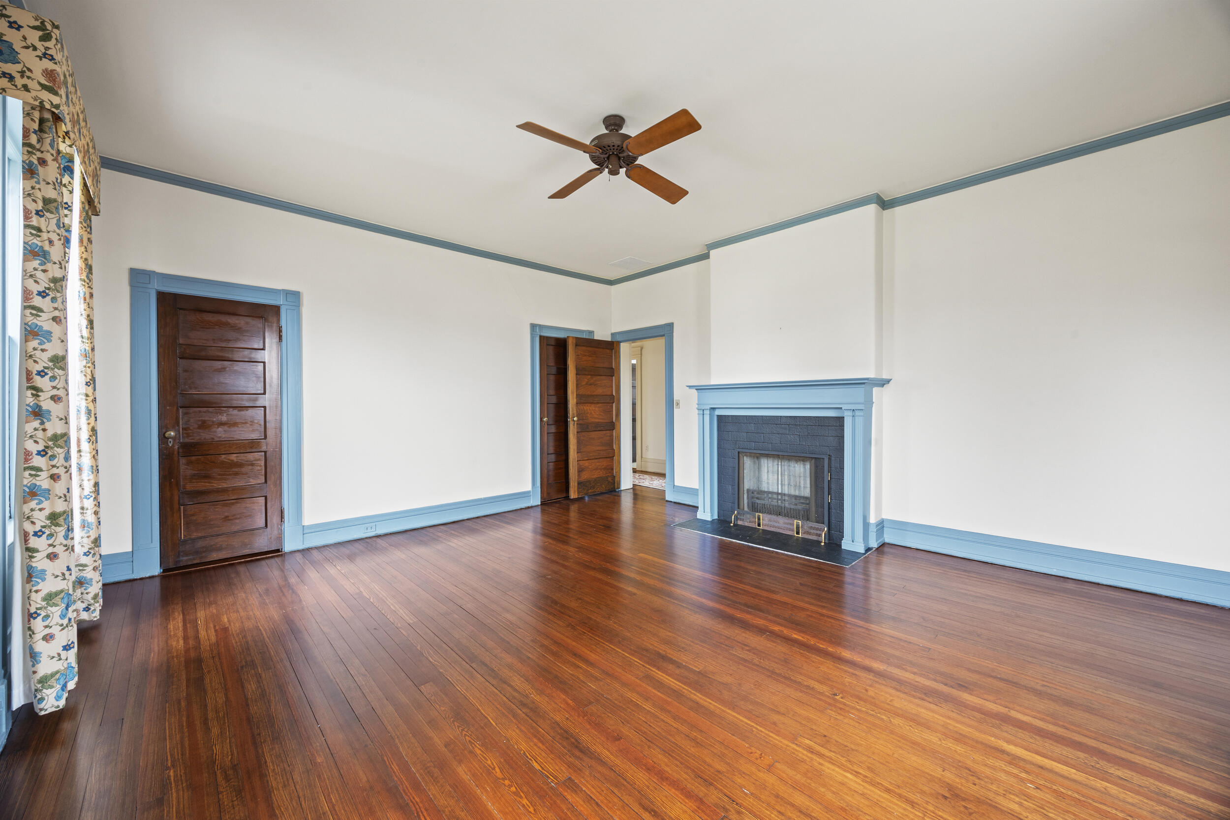 160 Elm Street Property Photo 48