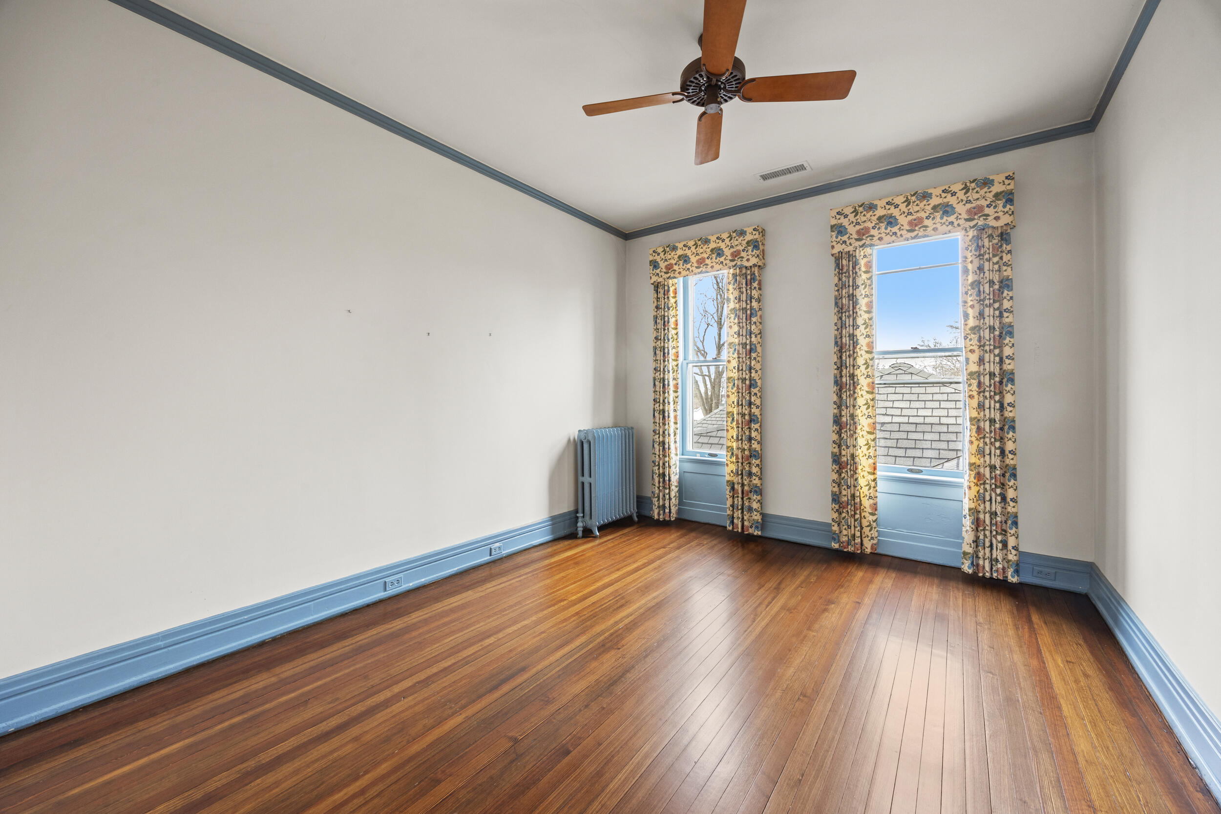 160 Elm Street Property Photo 49