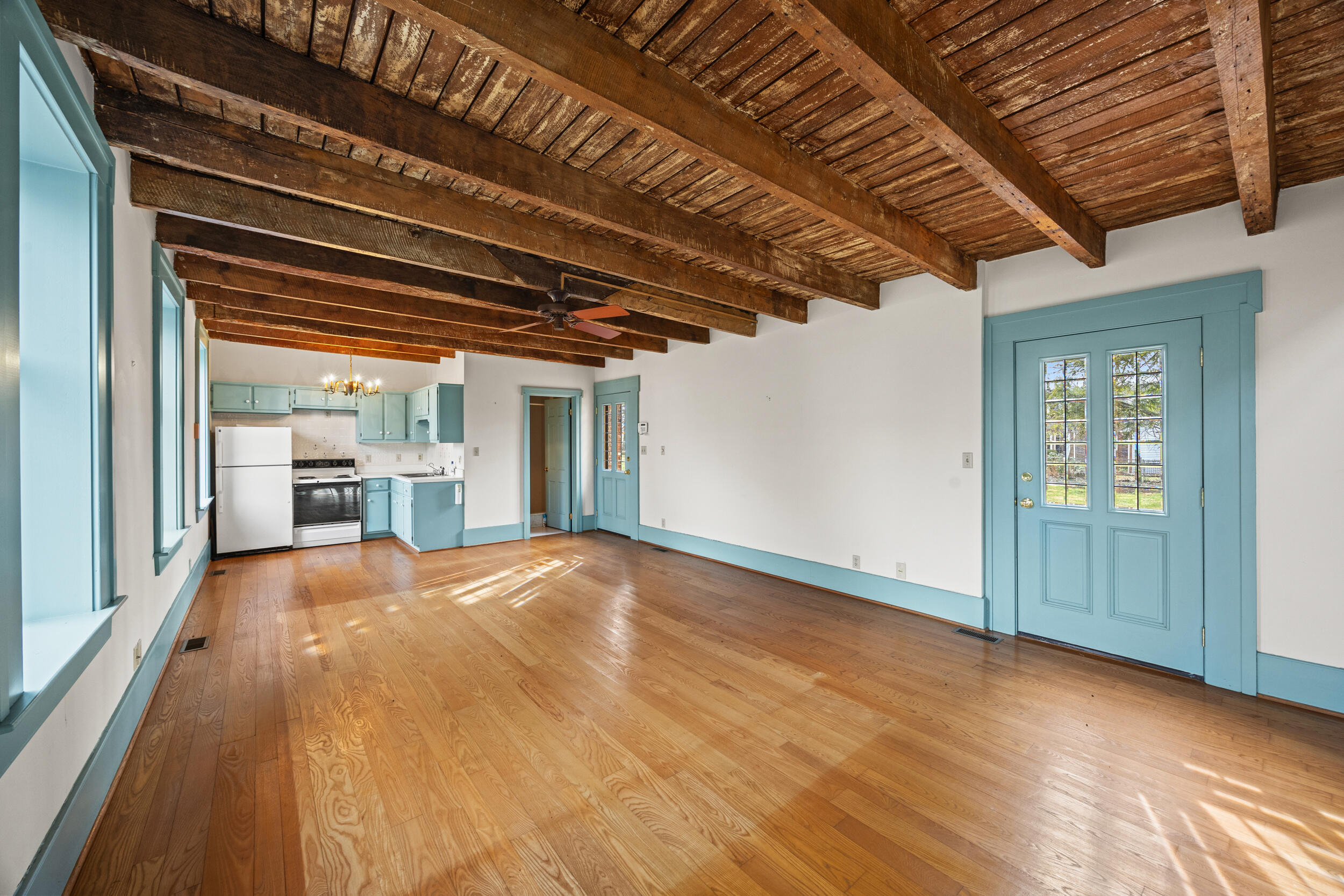 160 Elm Street Property Photo 71
