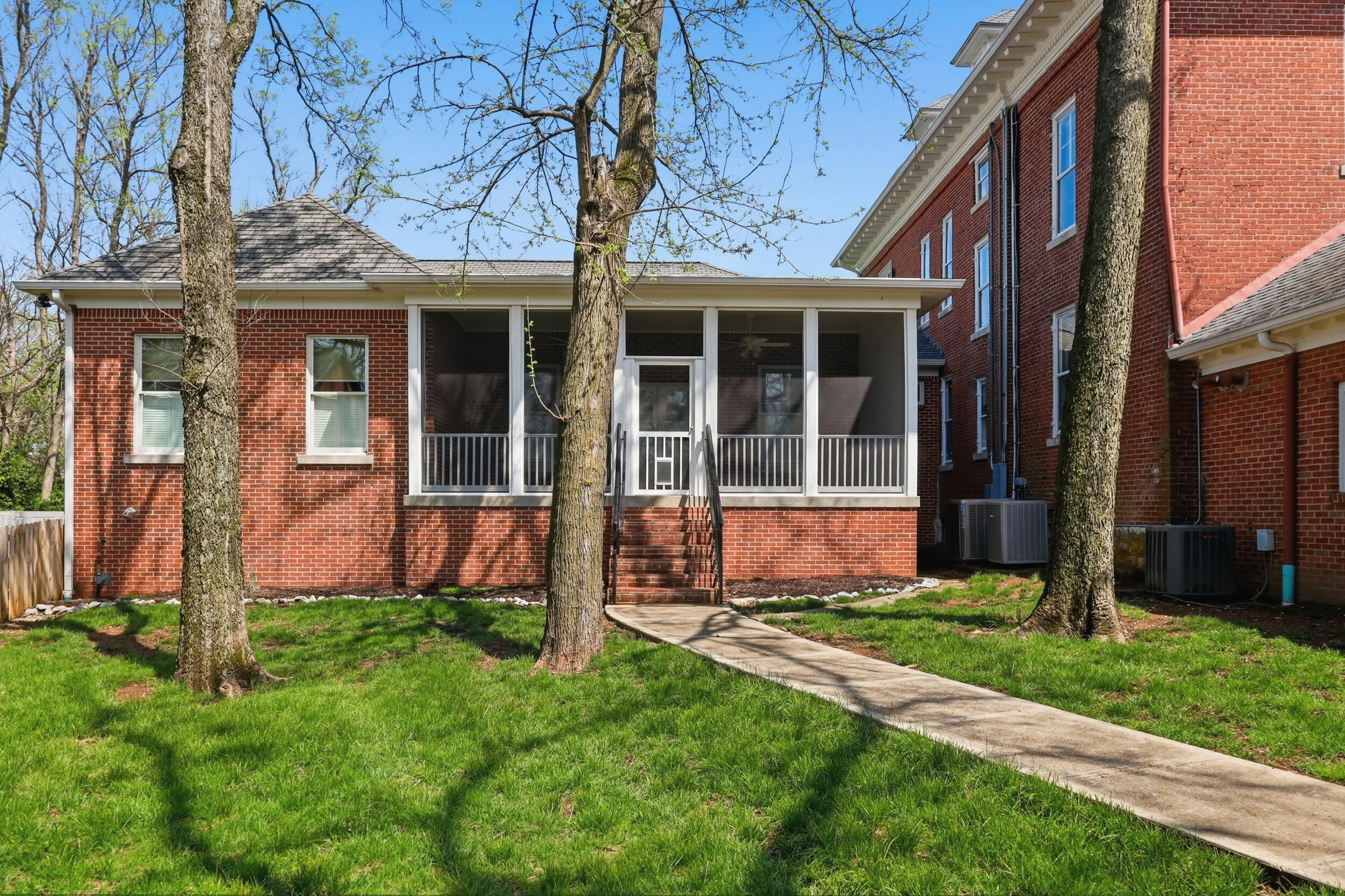 160 Elm Street Property Photo 77