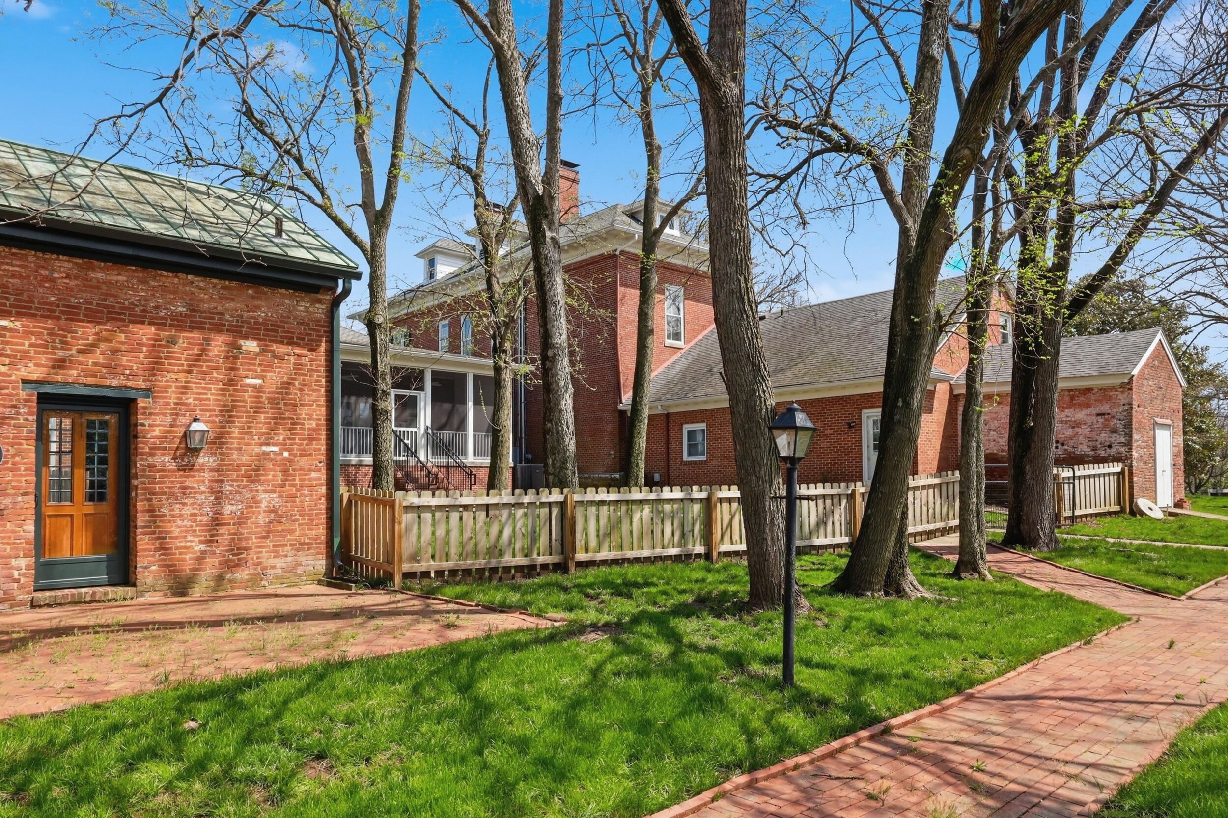 160 Elm Street Property Photo 83