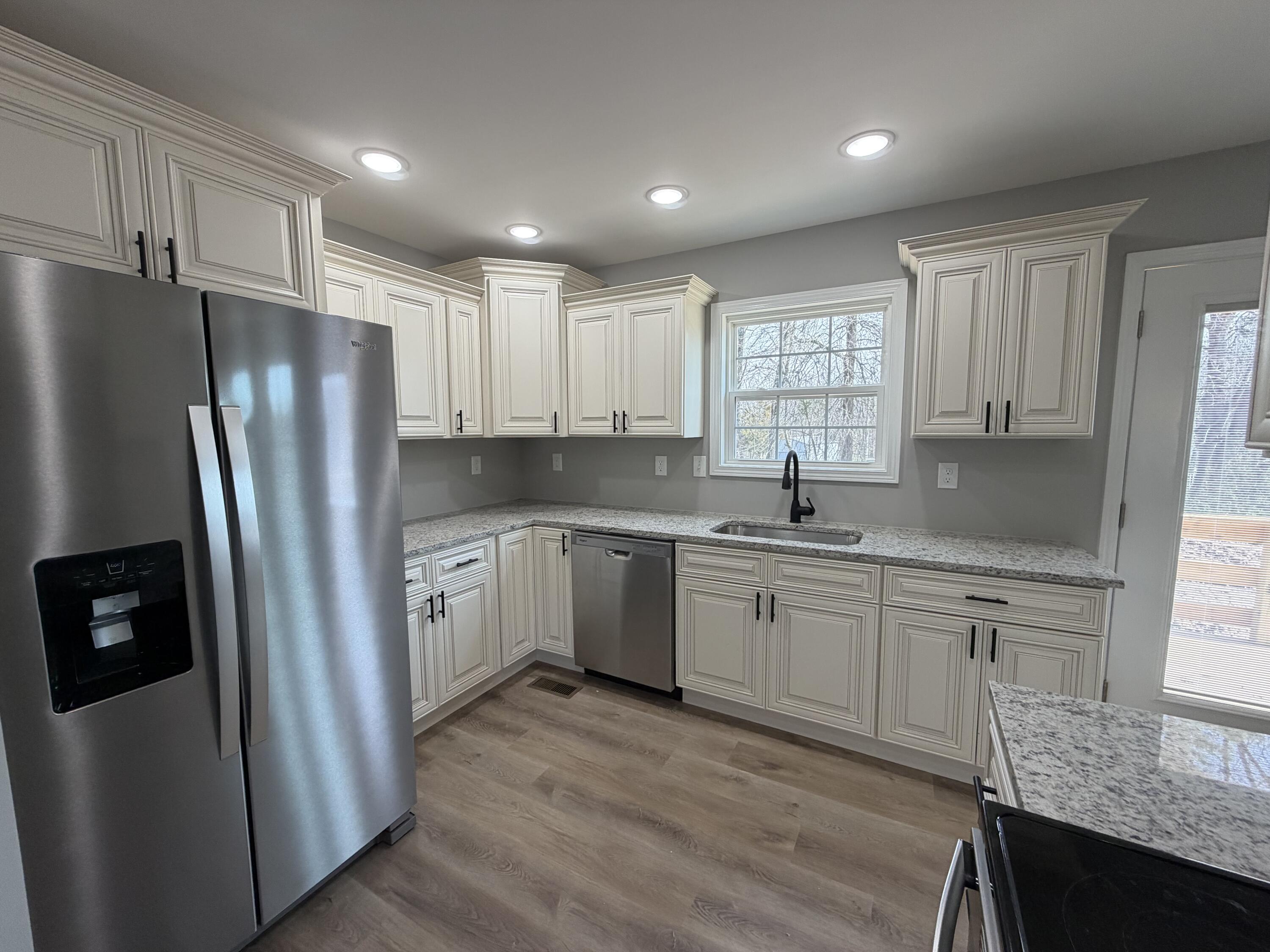 76 Autumn Drive Property Photo 2