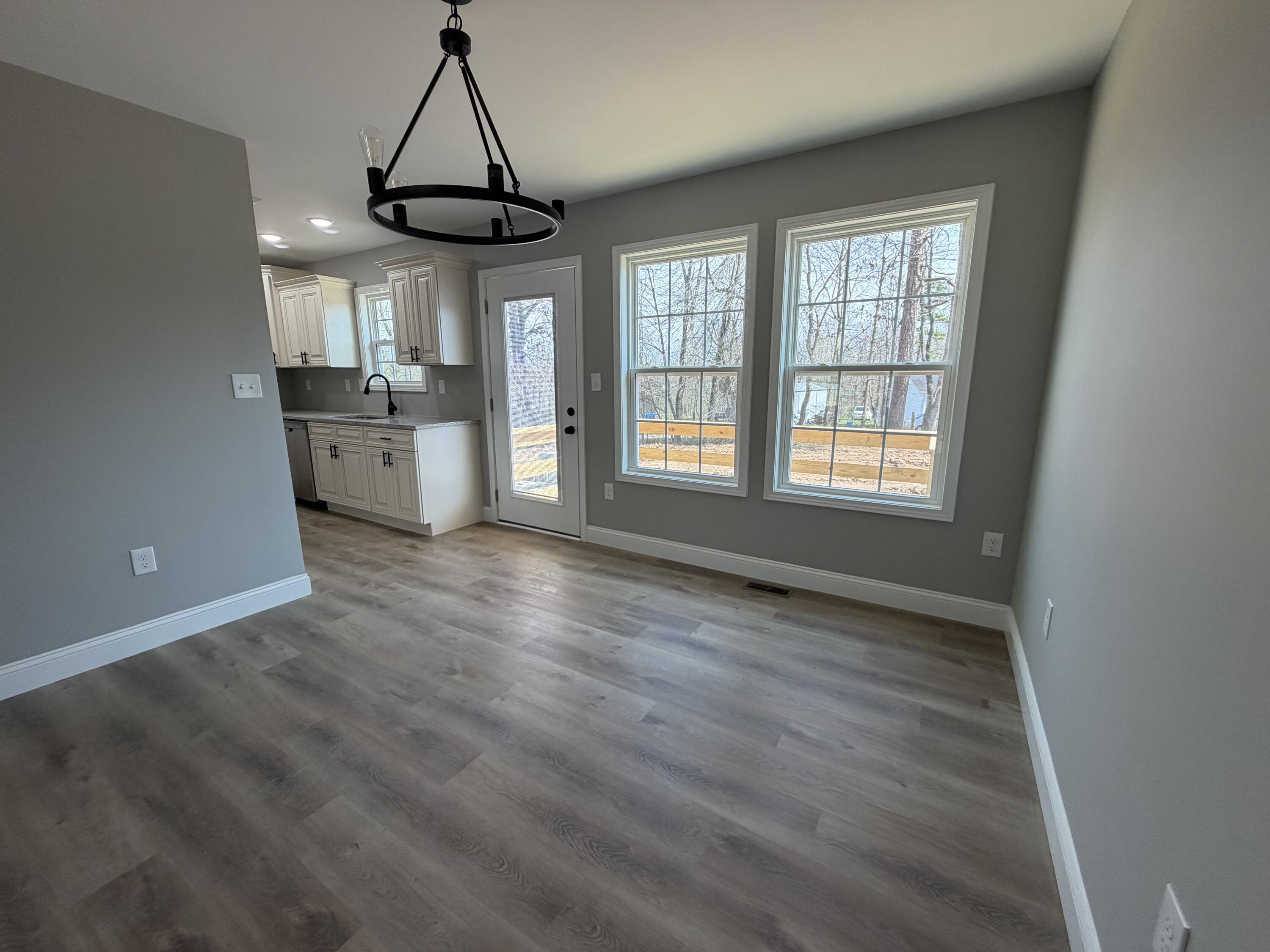 76 Autumn Drive Property Photo 6