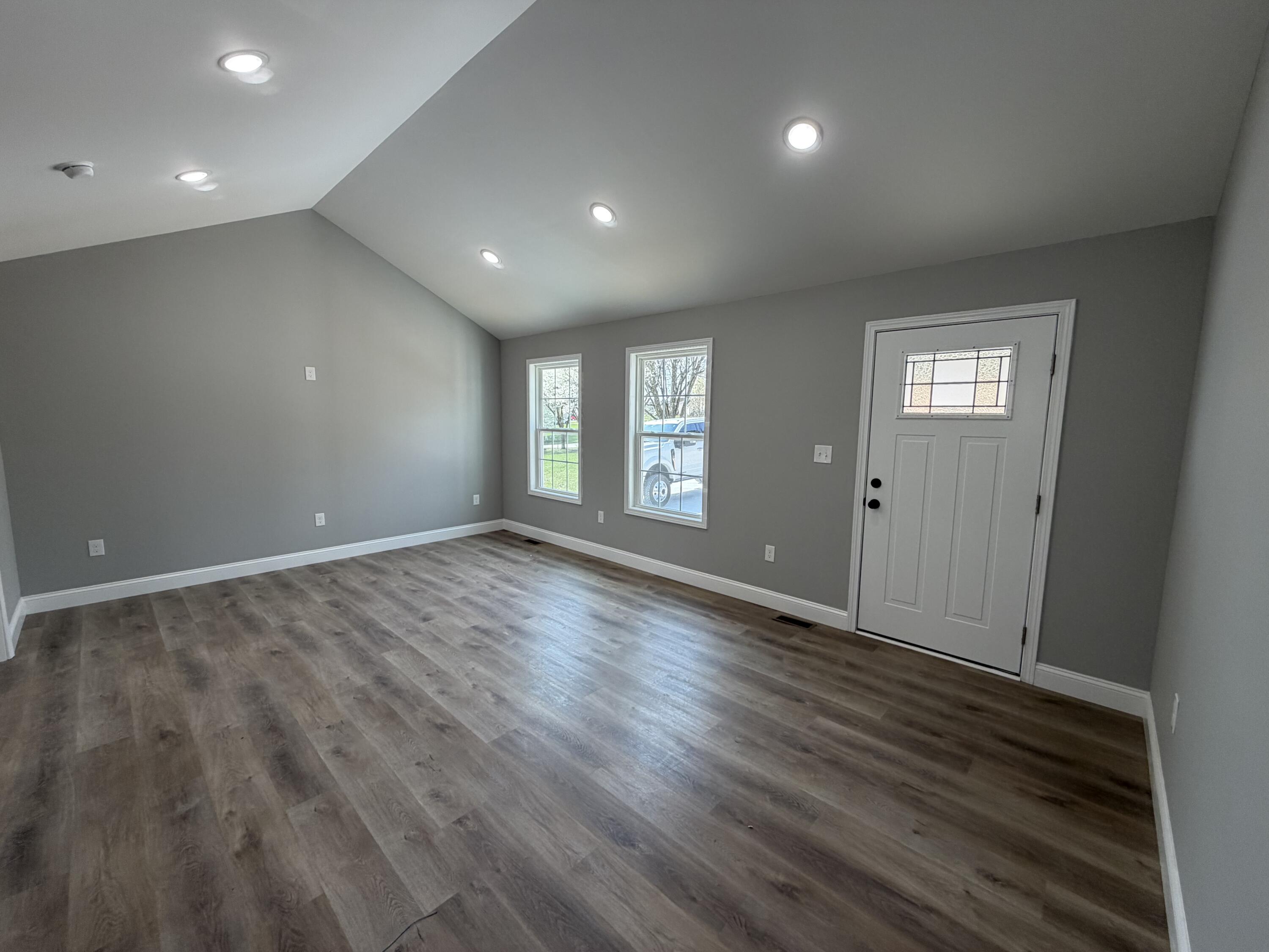 76 Autumn Drive Property Photo 8