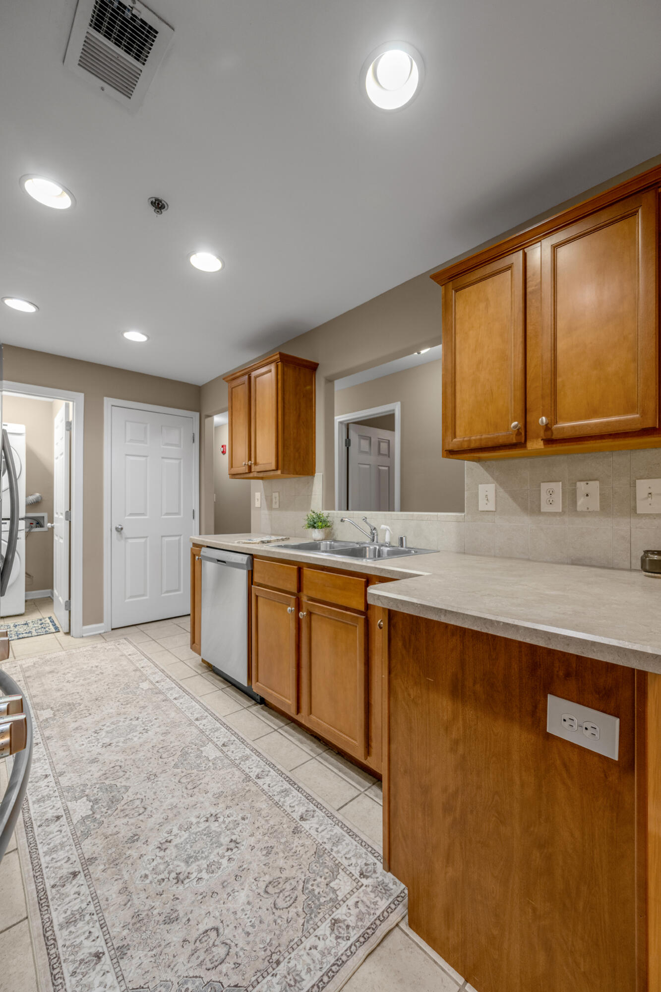 857 Malabu Drive 4002 Property Photo 16