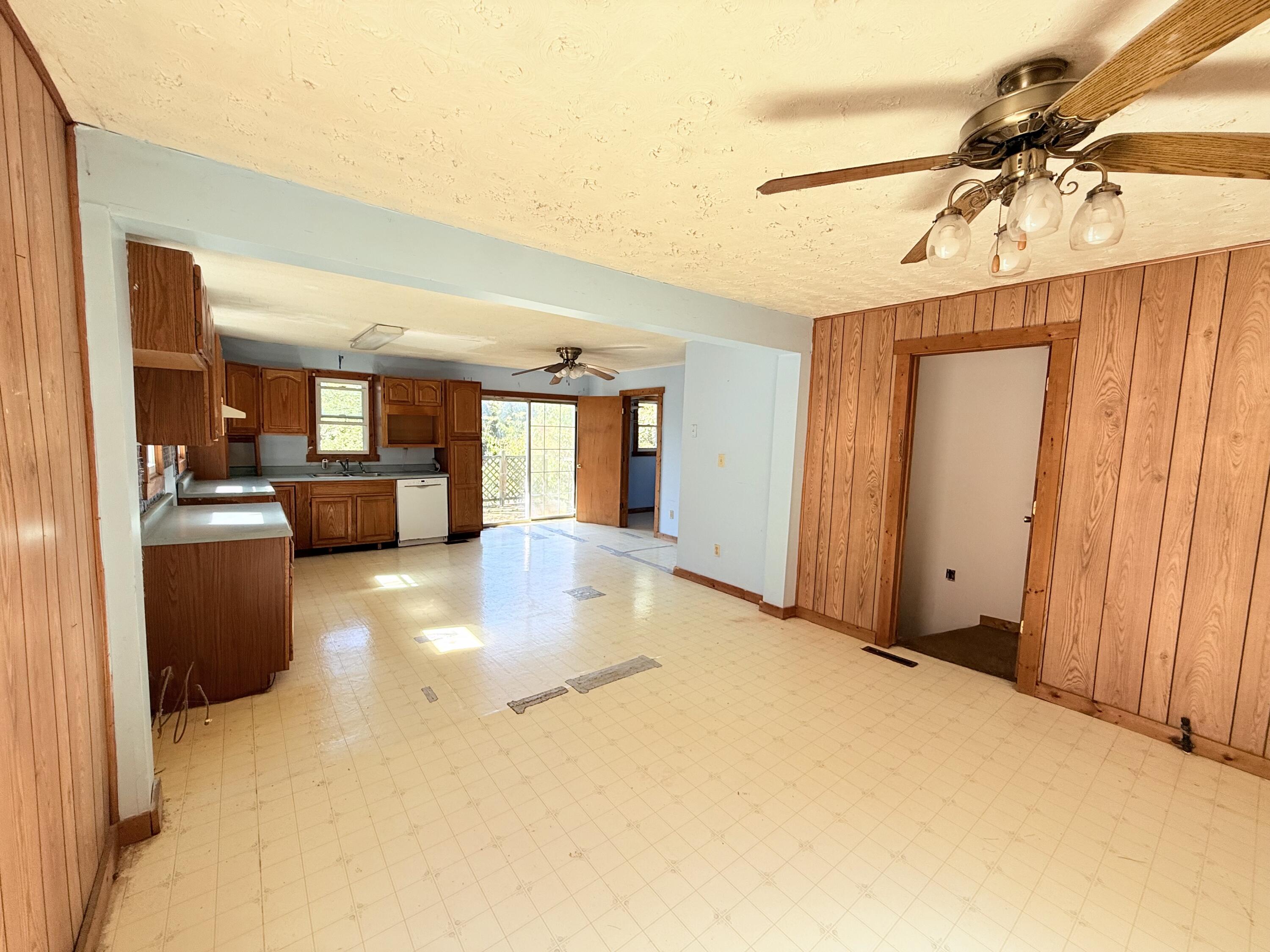 253 Parrish Avenue Property Photo 12