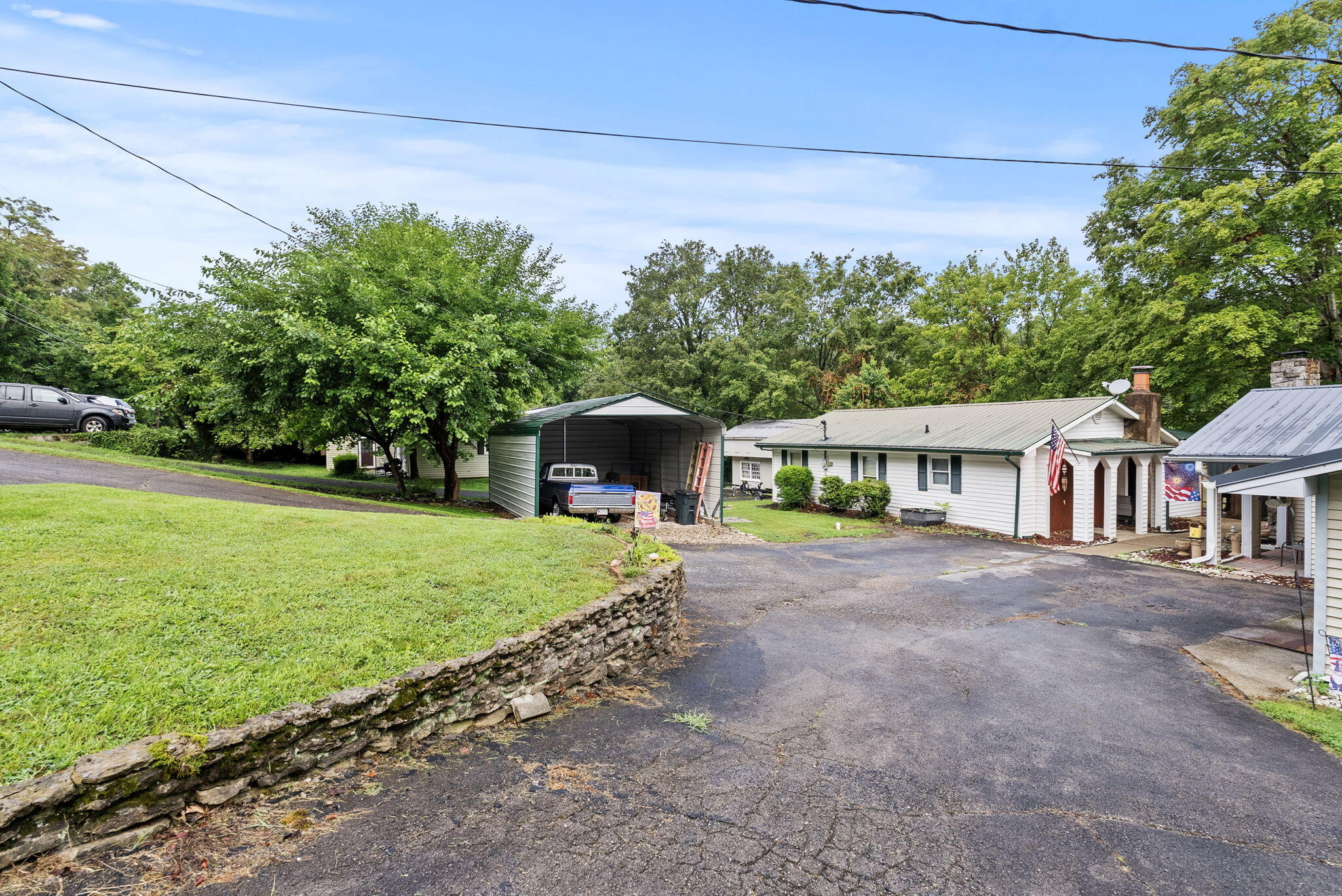 722 Bryant's Camp Road Property Photo 4