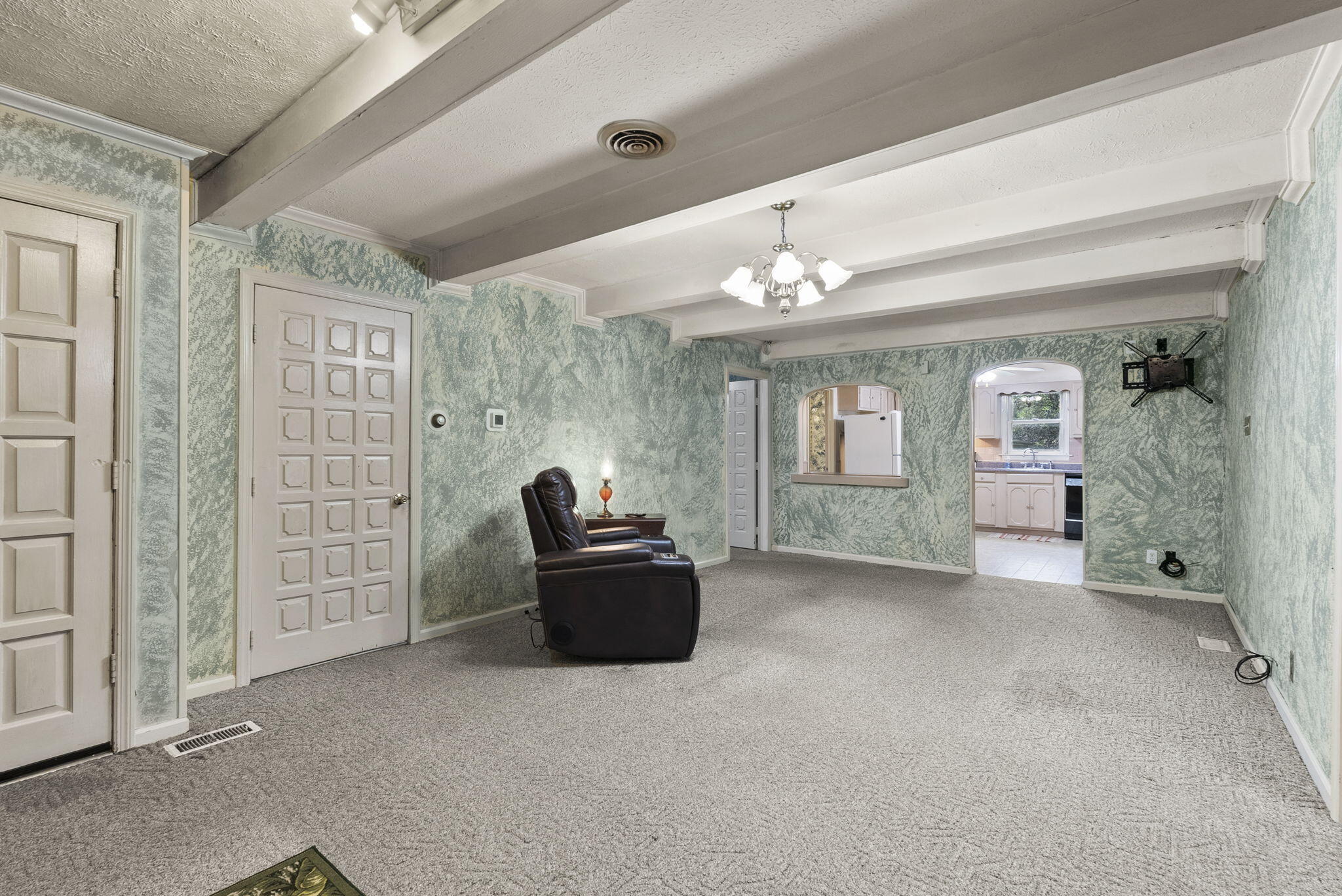 722 Bryant's Camp Road Property Photo 6