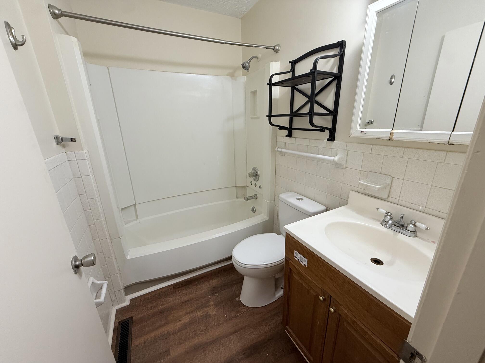 118 Central Avenue Property Photo 4