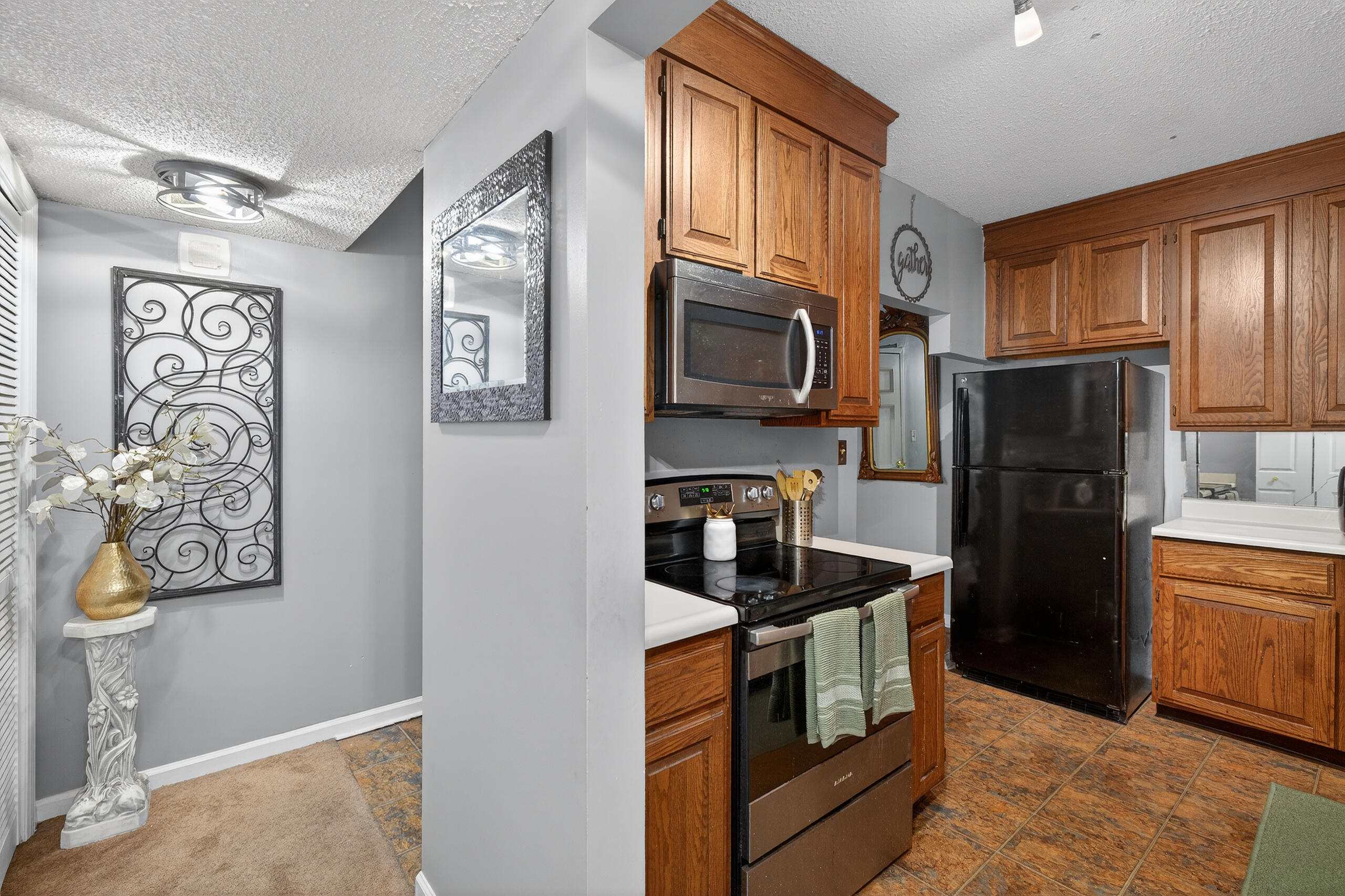 355 S Broadway Unit 202 Property Photo 12